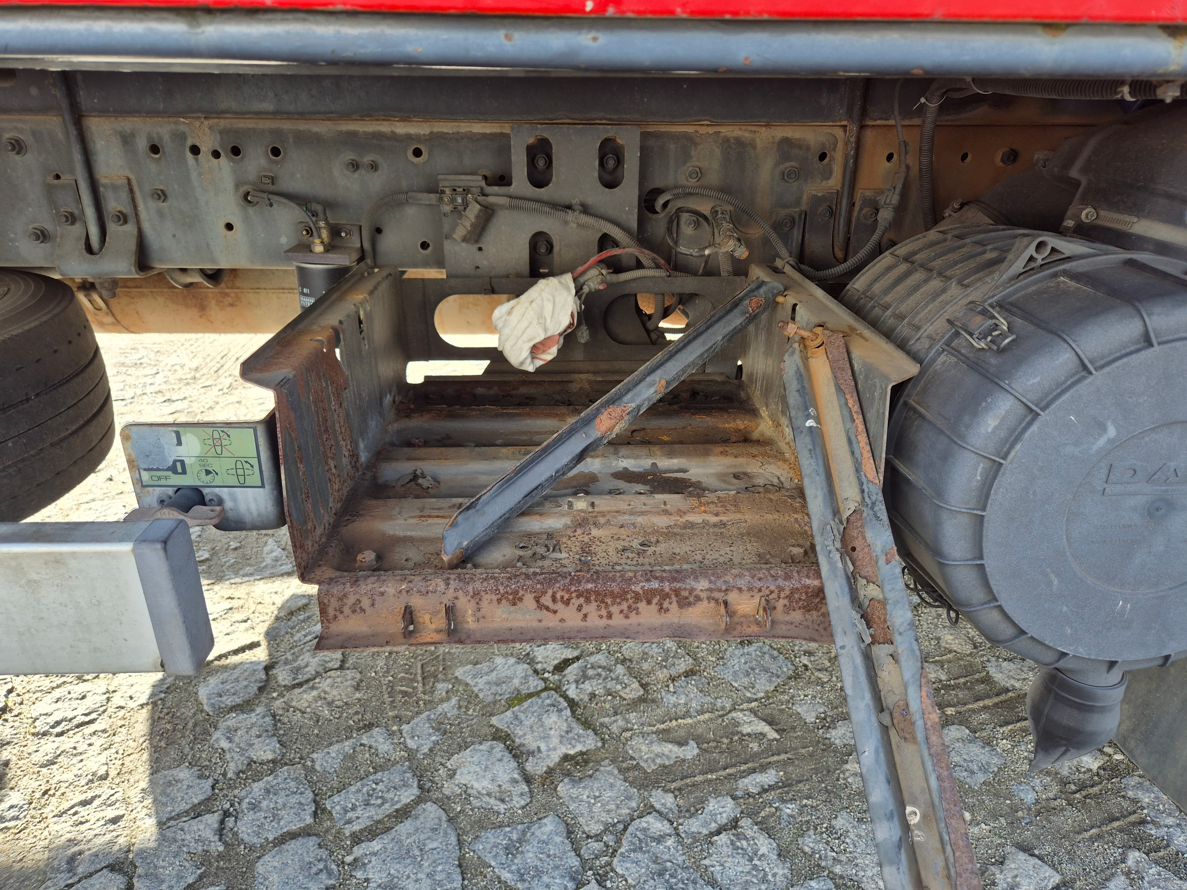 DAF 45.180 · Ano 2007 — imagem 14