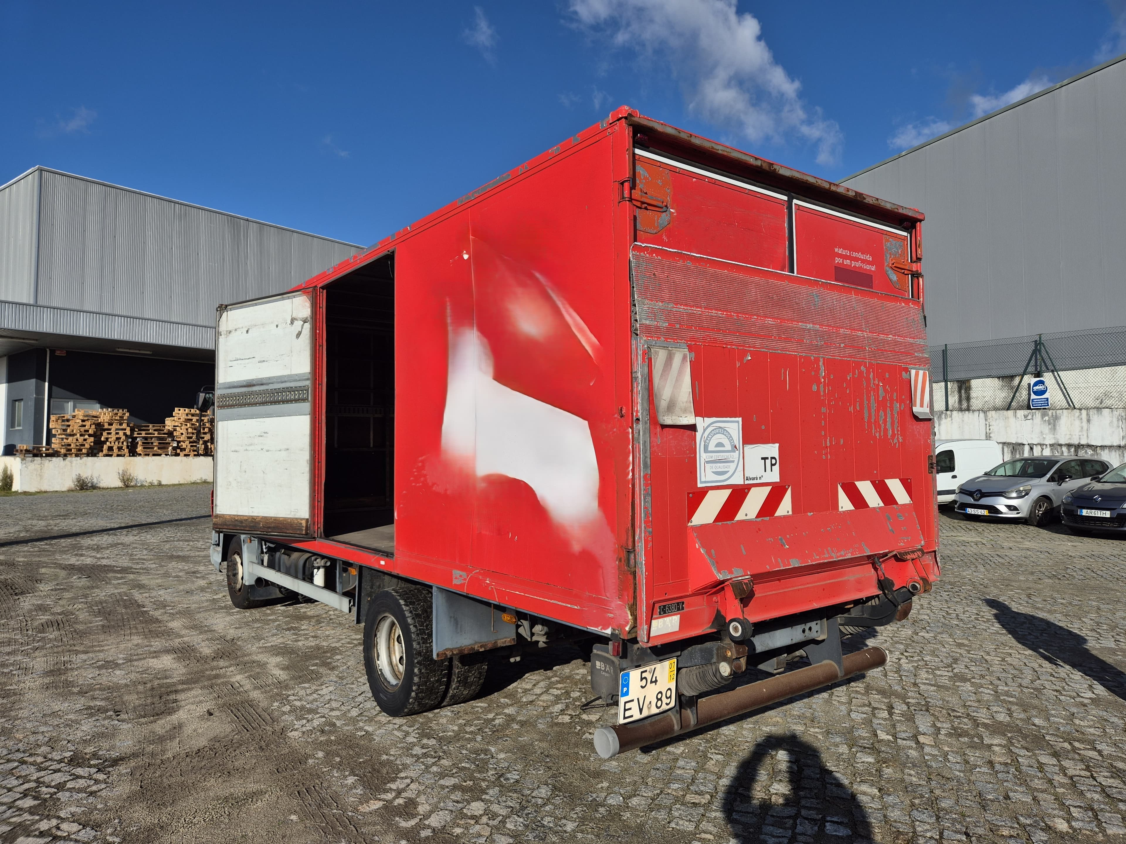DAF 45.180 · Ano 2007 — imagem 6