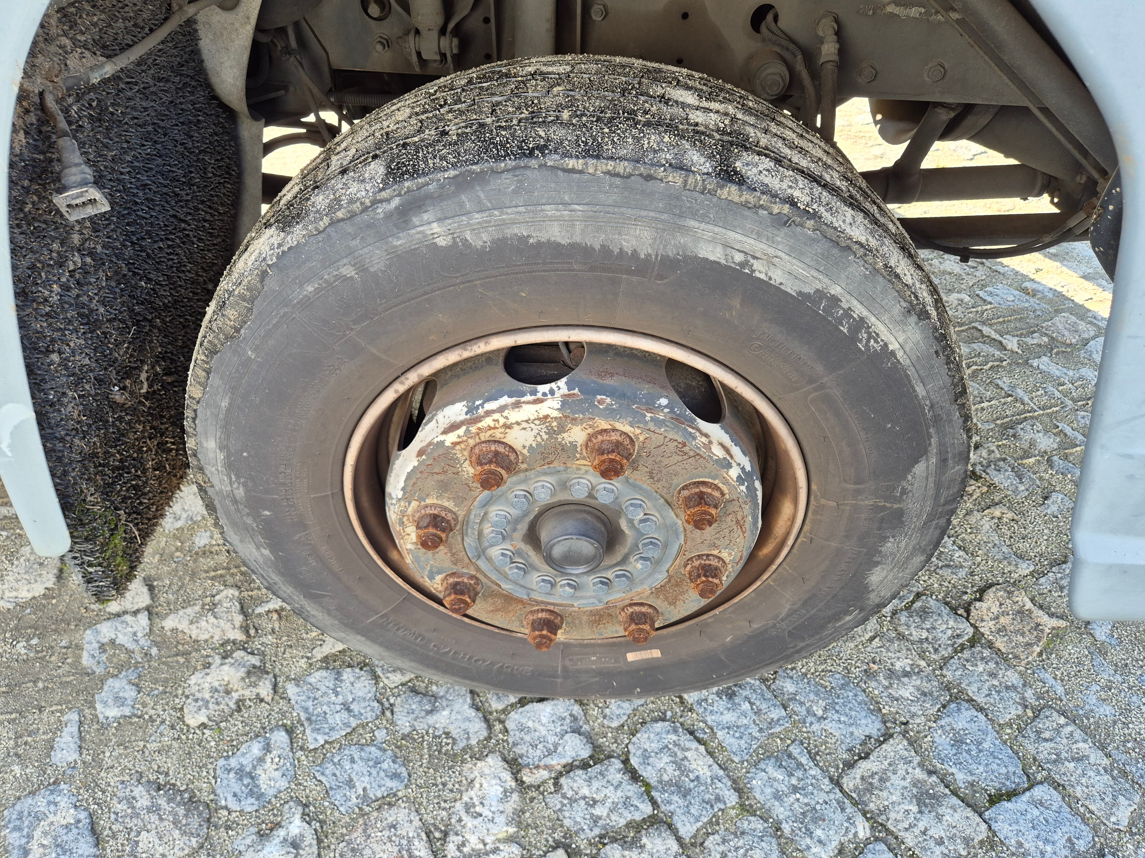 DAF 45.180 · Ano 2007 — imagem 13