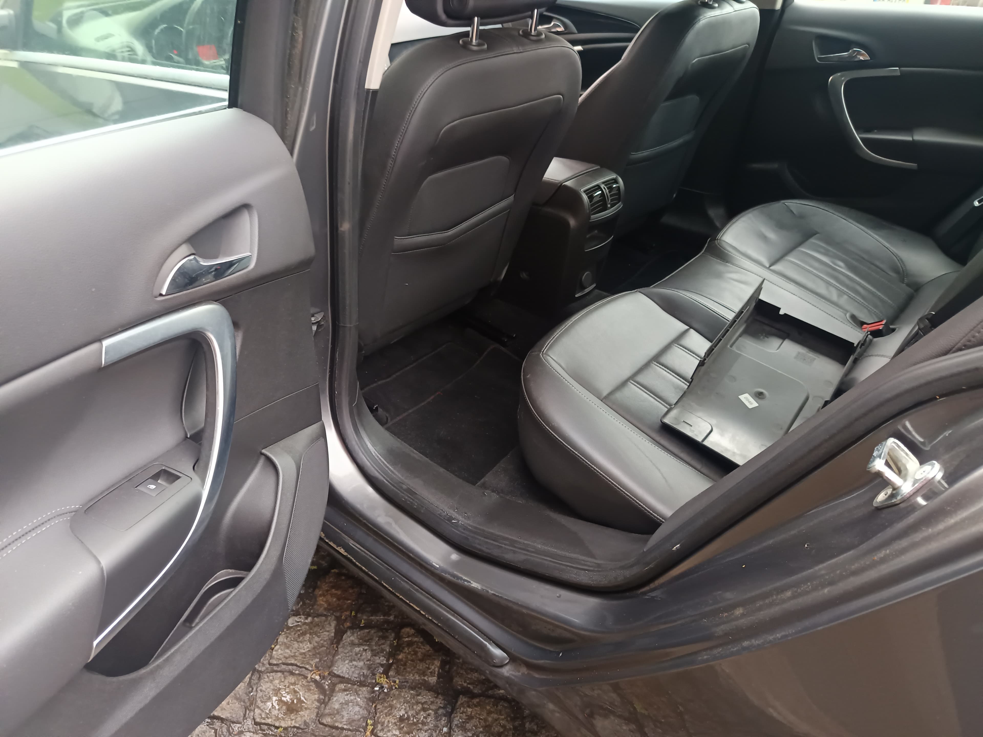 Opel Insignia · Ano 2009 — imagem 30