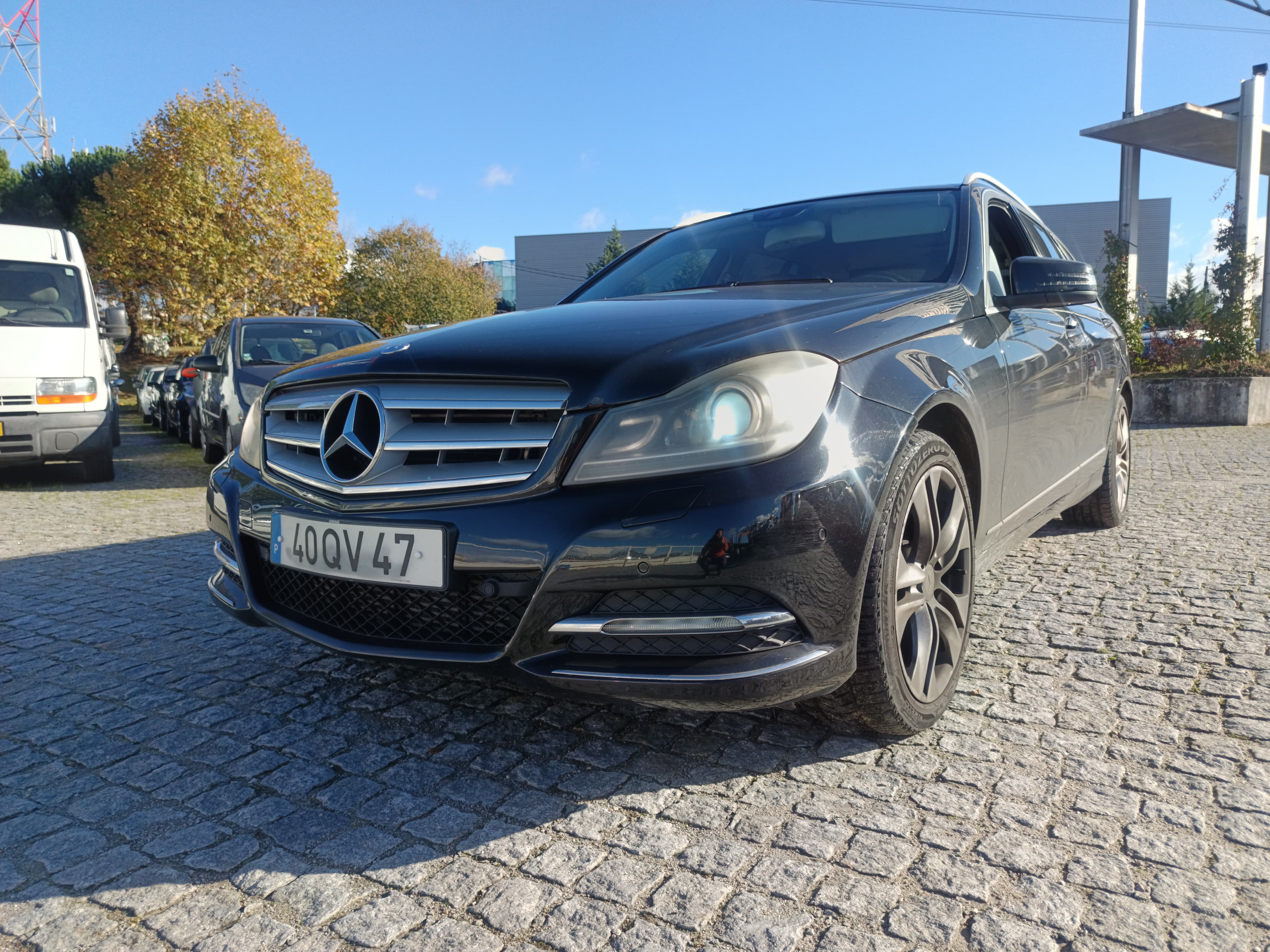 Mercedes-Benz C220 · Ano 2012 — imagem 4