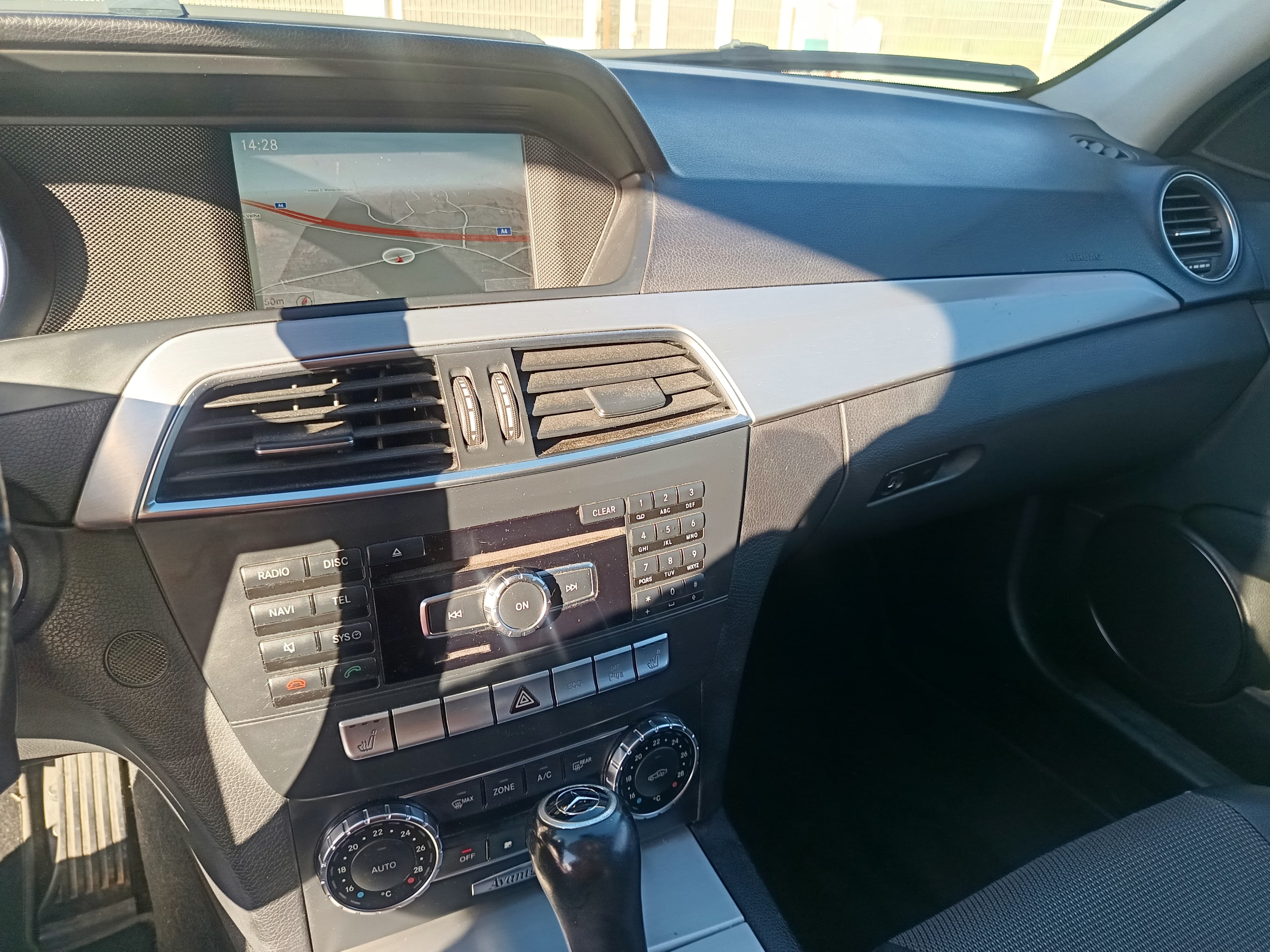 Mercedes-Benz C220 · Ano 2012 — imagem 37