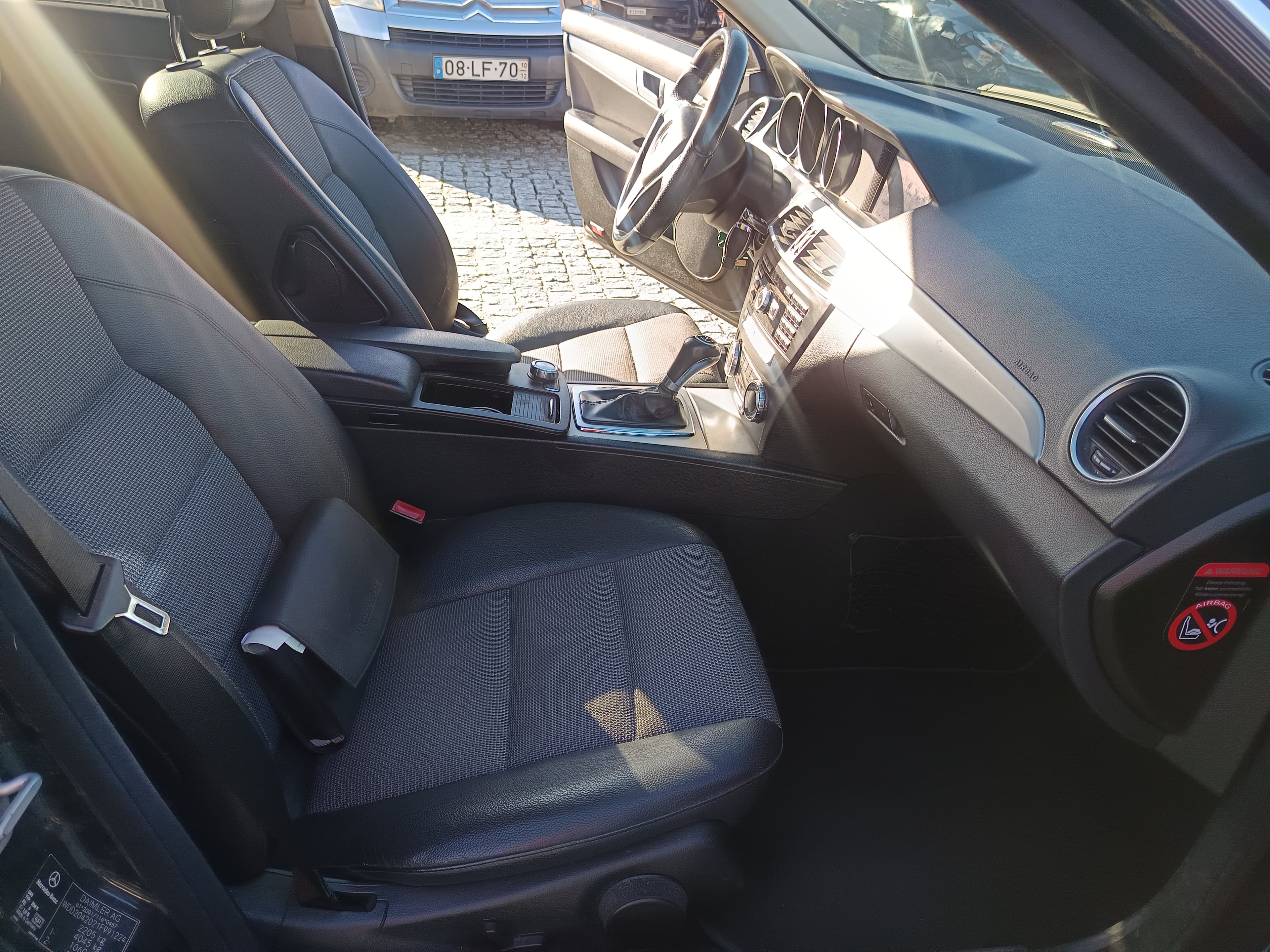 Mercedes-Benz C220 · Ano 2012 — imagem 26