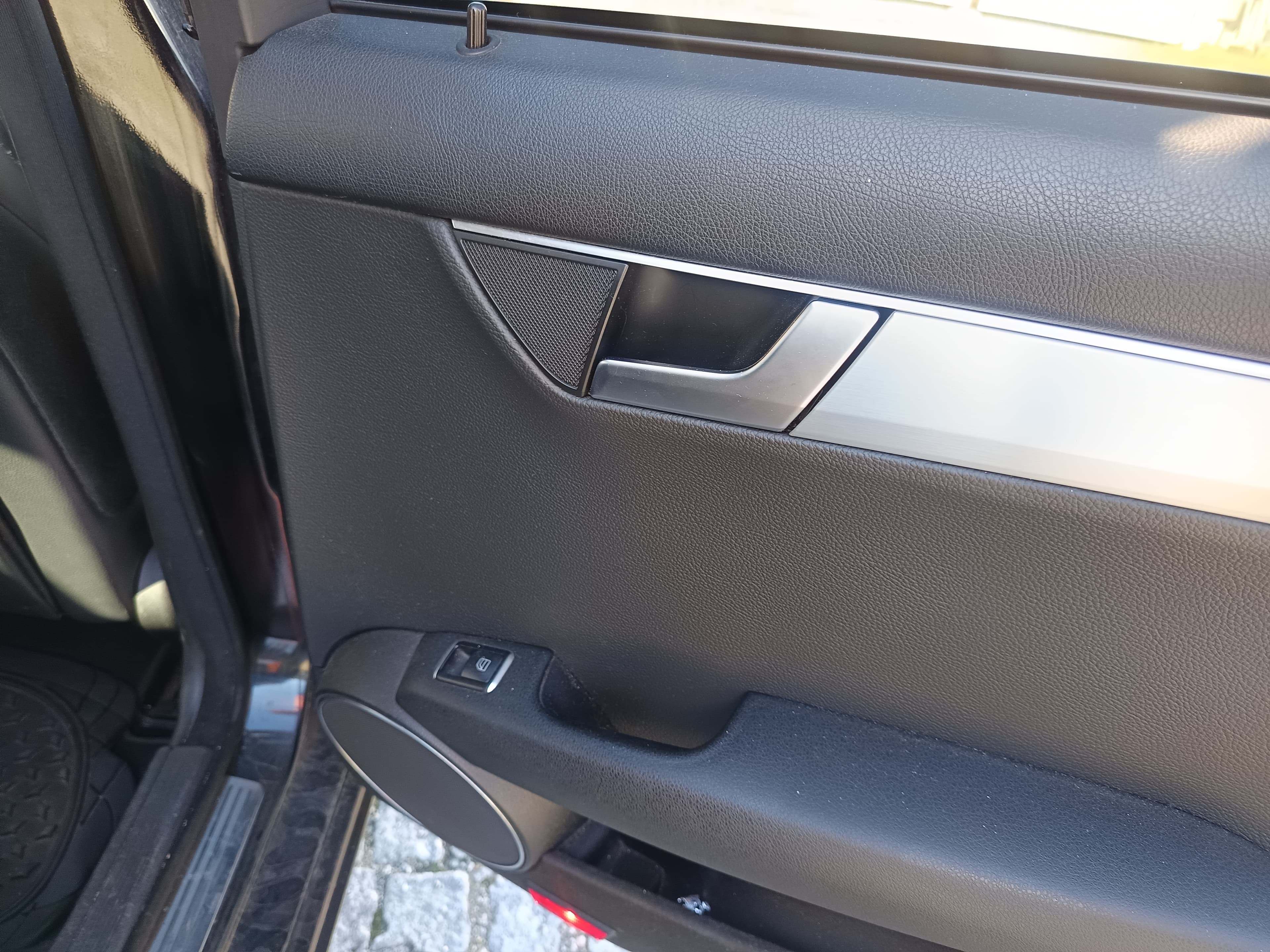 Mercedes-Benz C220 · Ano 2012 — imagem 22