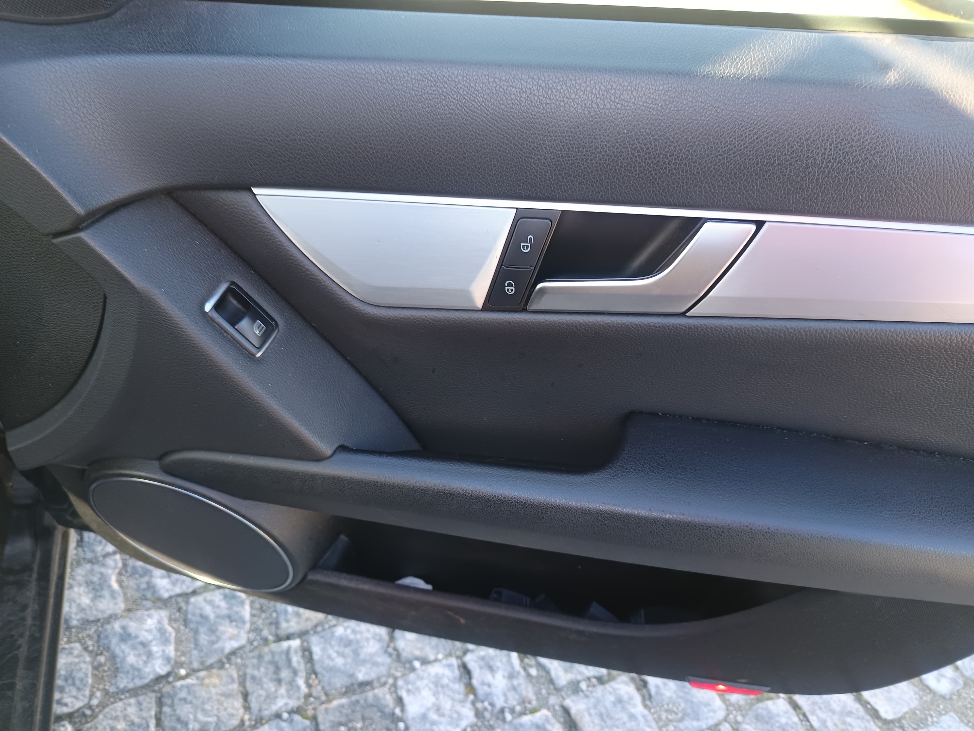 Mercedes-Benz C220 · Ano 2012 — imagem 25