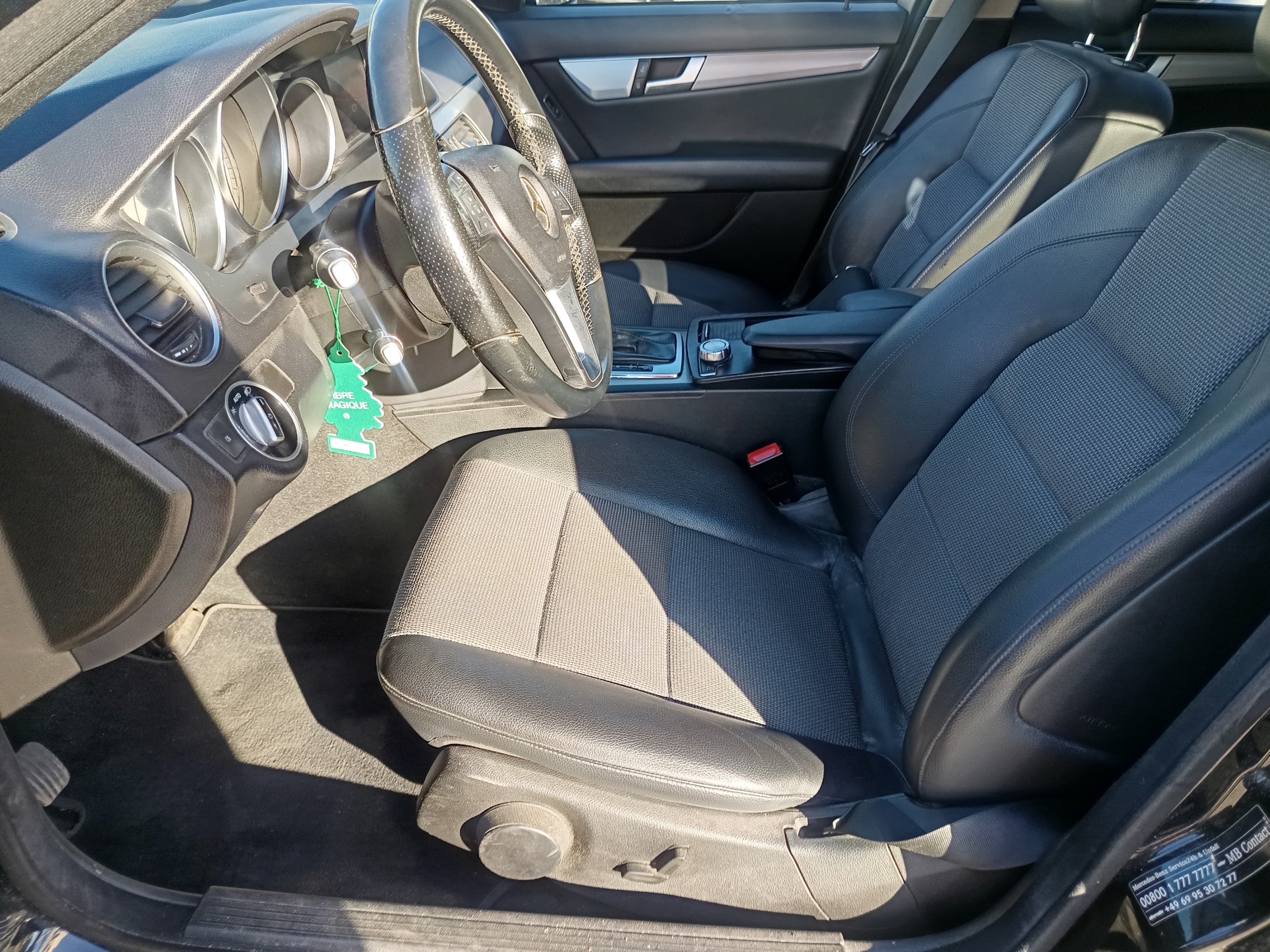Mercedes-Benz C220 · Ano 2012 — imagem 33