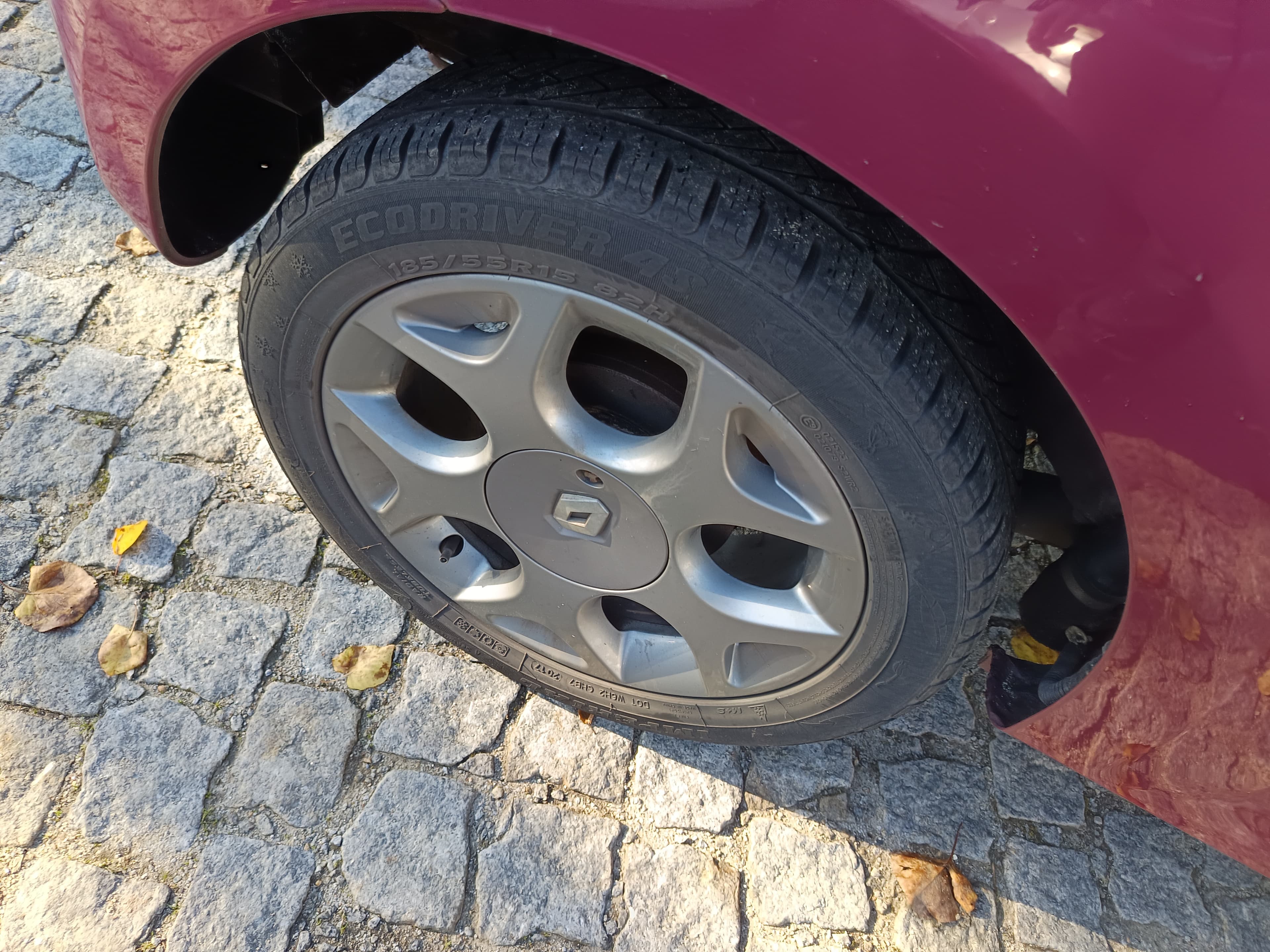 Renault Twingo 1.2 16V · Ano 2012 — imagen 9