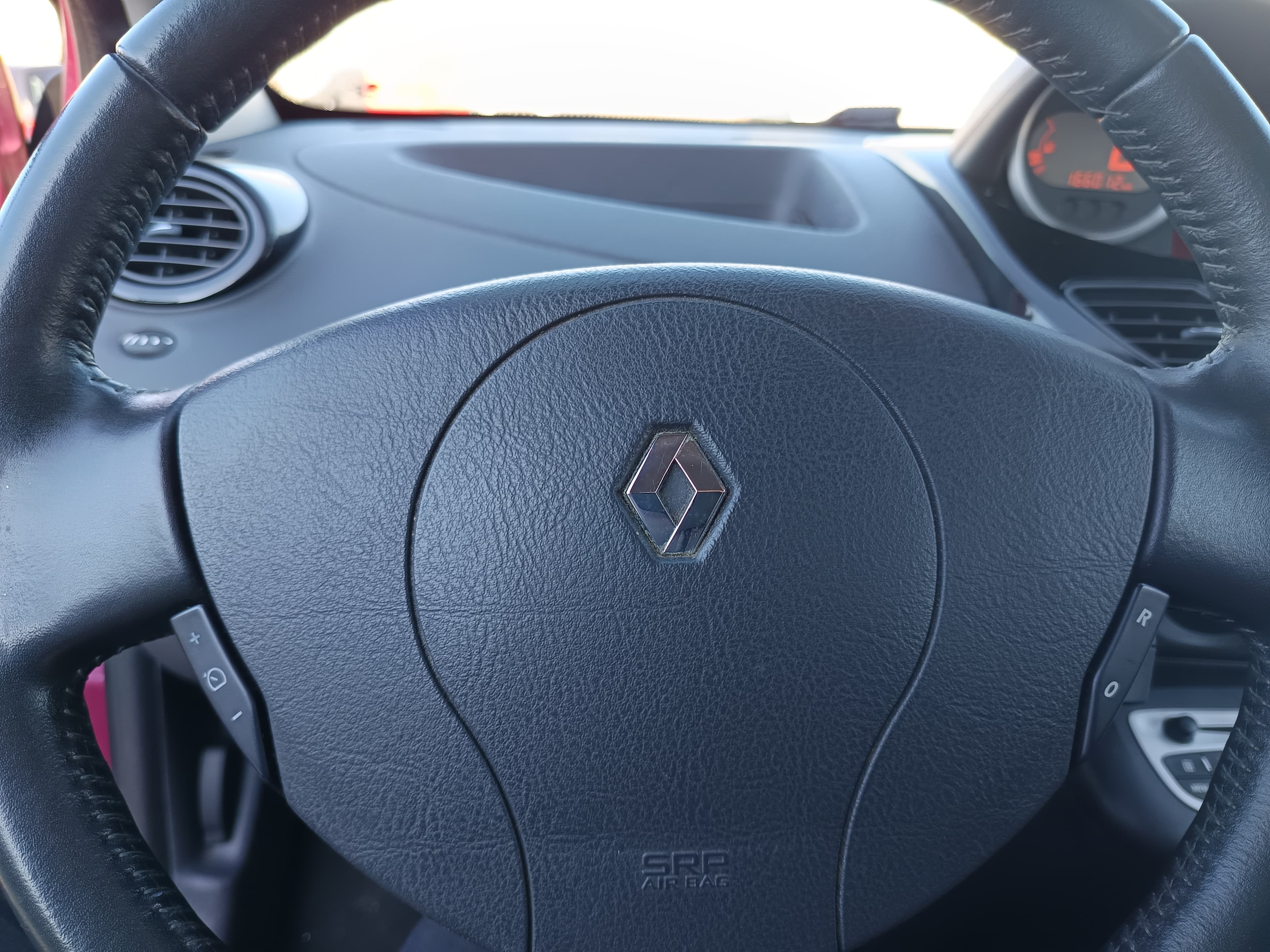 Renault Twingo 1.2 16V · Ano 2012 — imagen 29
