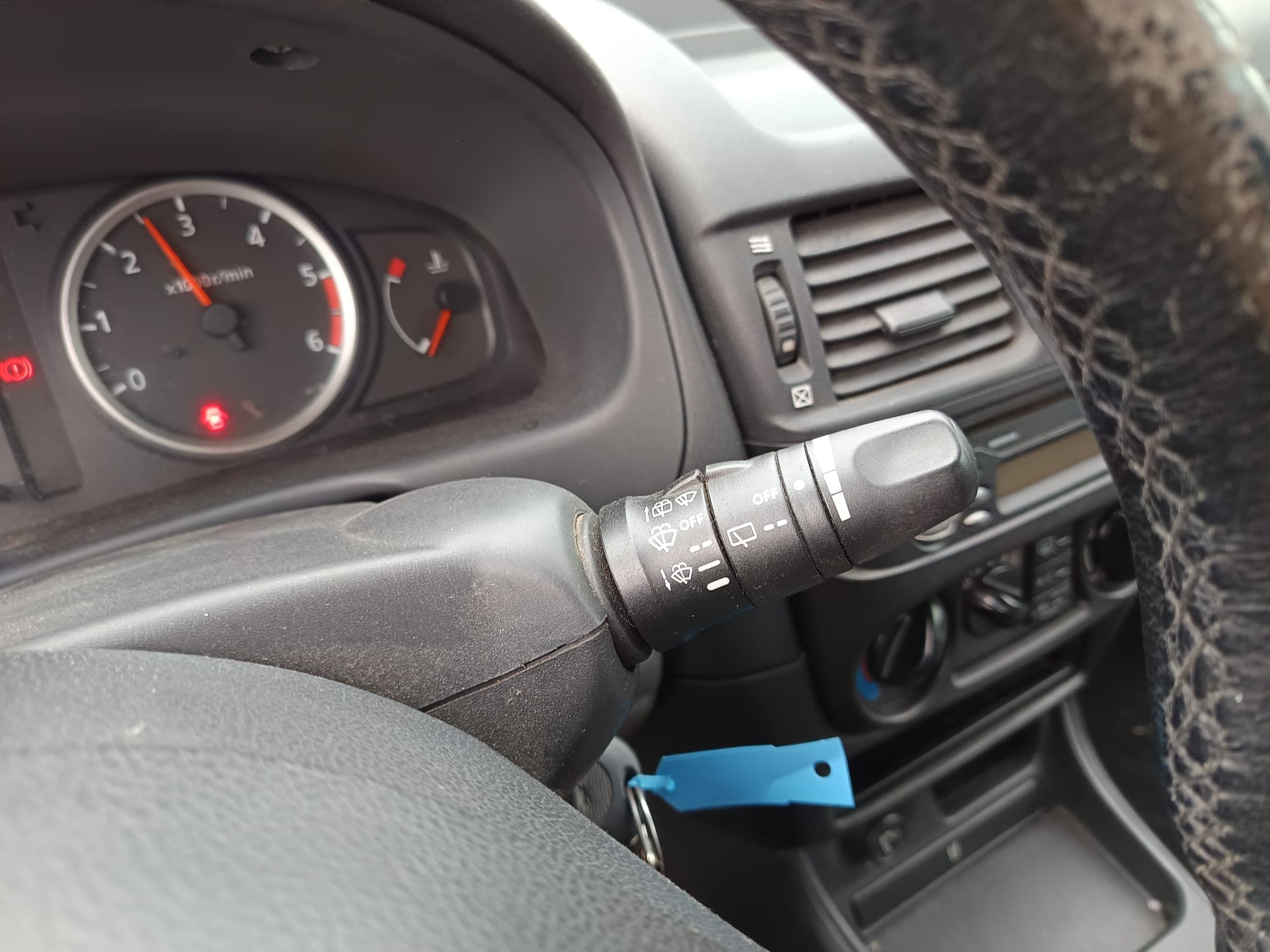 Nissan Almera II Hatchback 1.5 DCi · Año 2003 — imagen 24