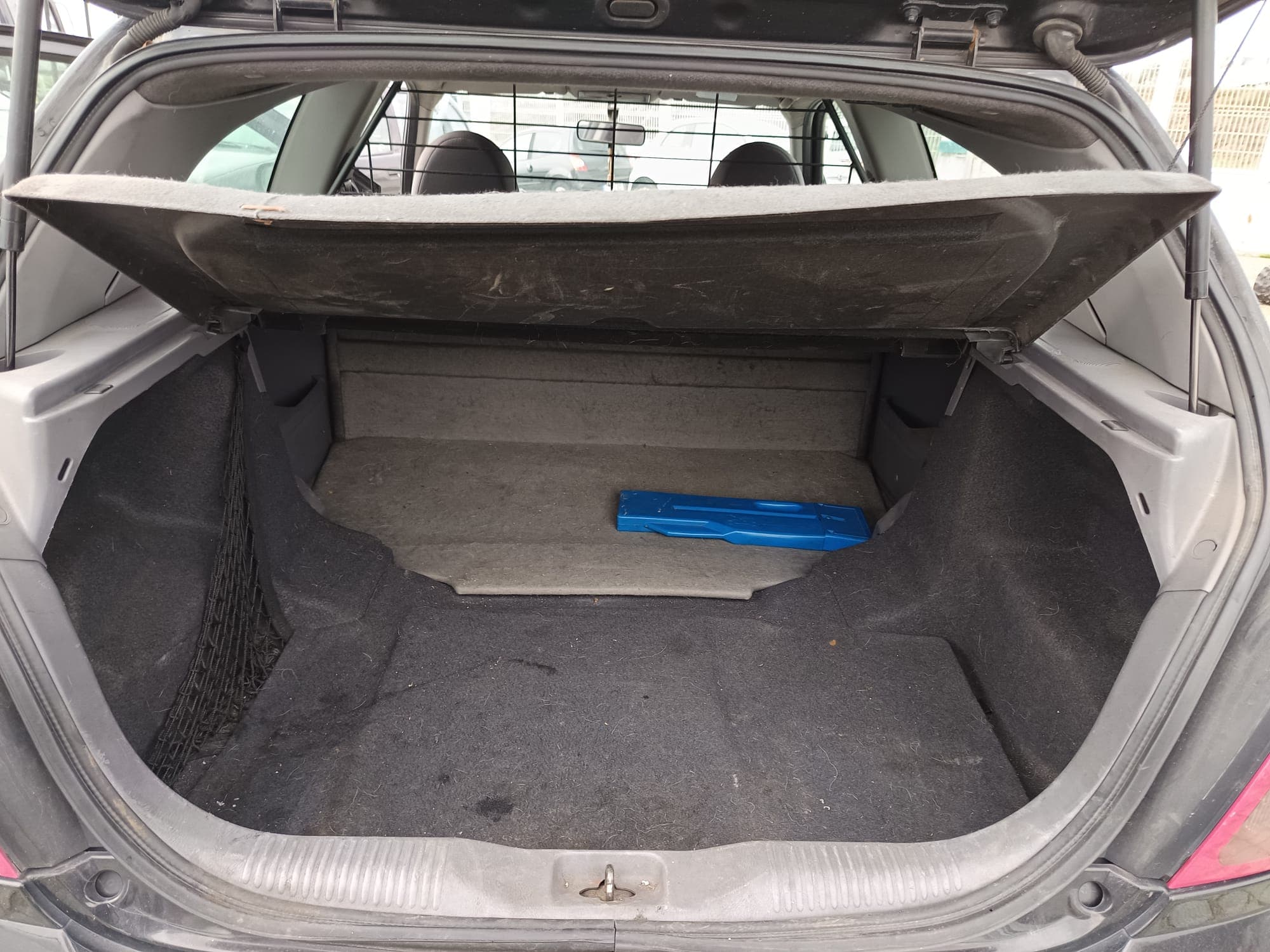 Nissan Almera II Hatchback 1.5 DCi · Año 2003 — imagen 22