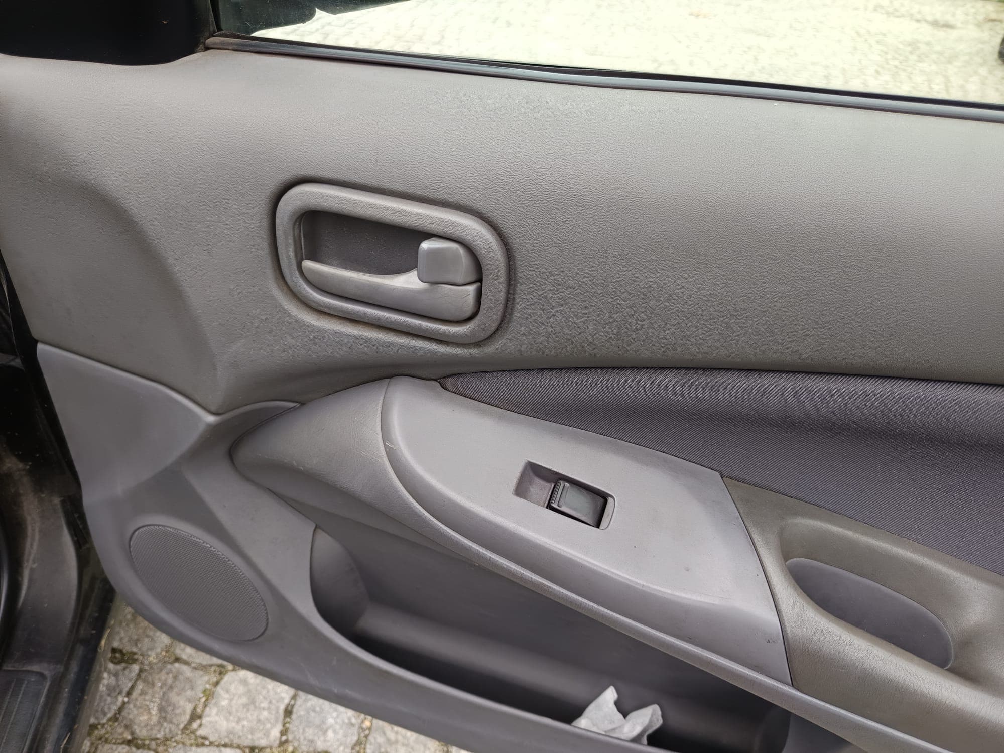 Nissan Almera II Hatchback 1.5 DCi · Año 2003 — imagen 36