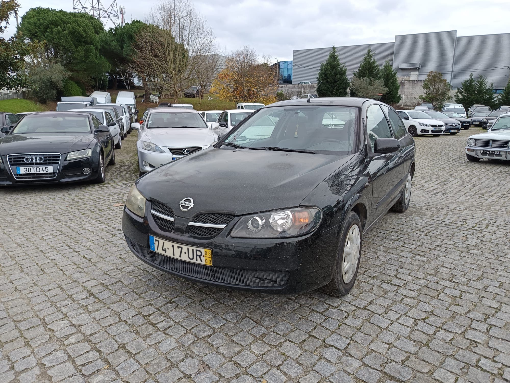 Nissan Almera II Hatchback 1.5 DCi · Año 2003 — imagen 3