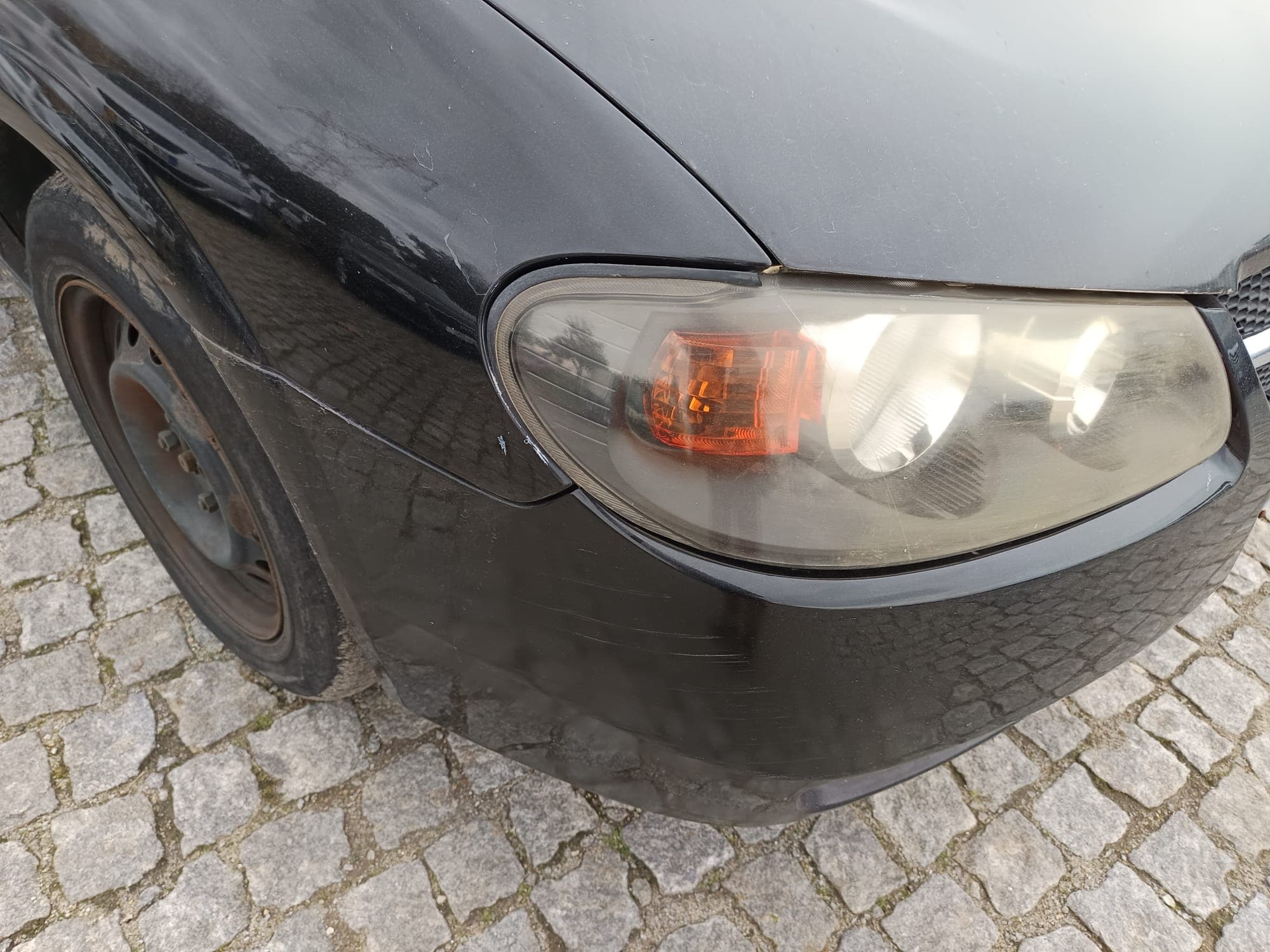 Nissan Almera II Hatchback 1.5 DCi · Año 2003 — imagen 11
