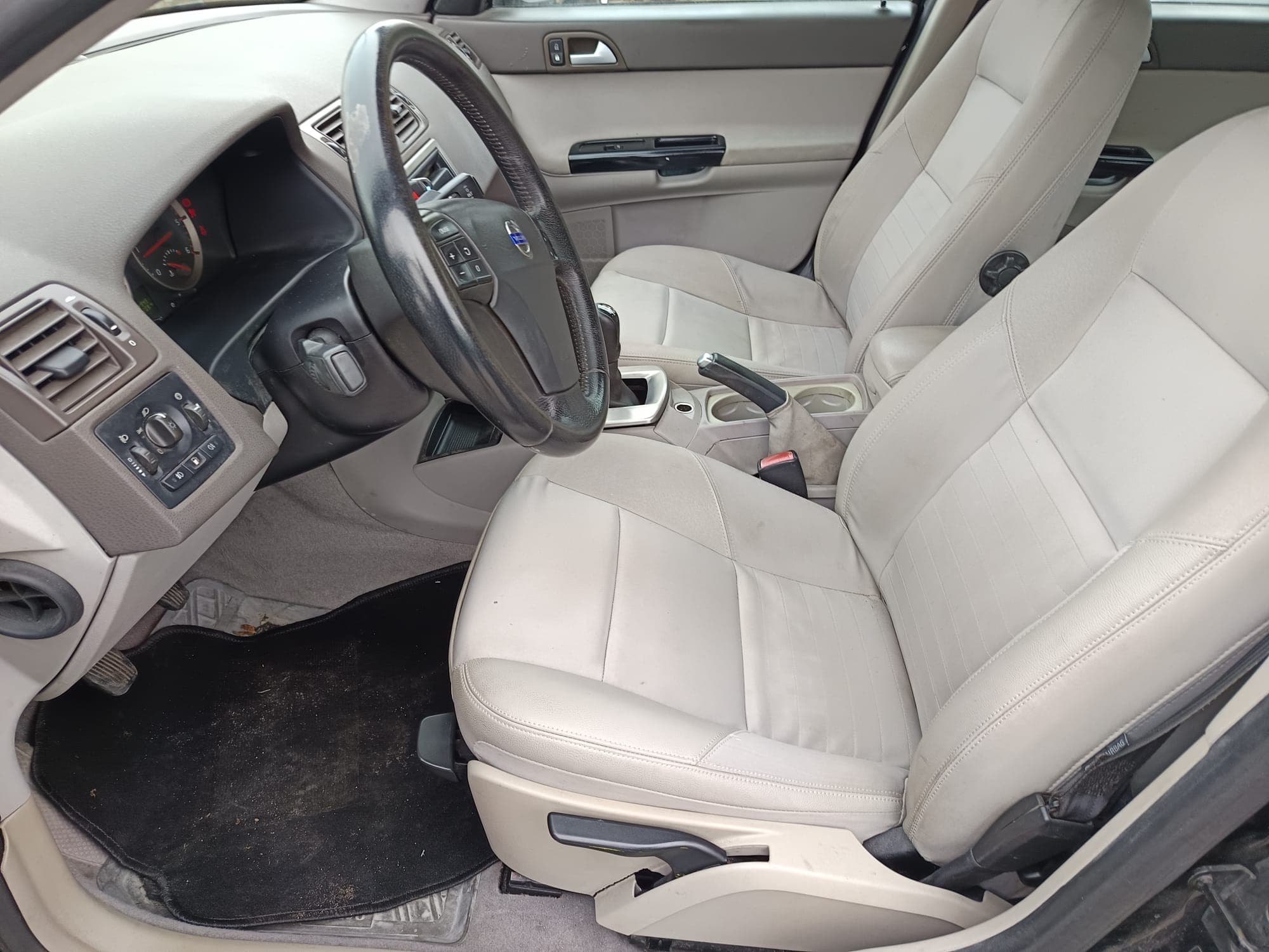 Volvo V50 · Ano 2007 — image 28