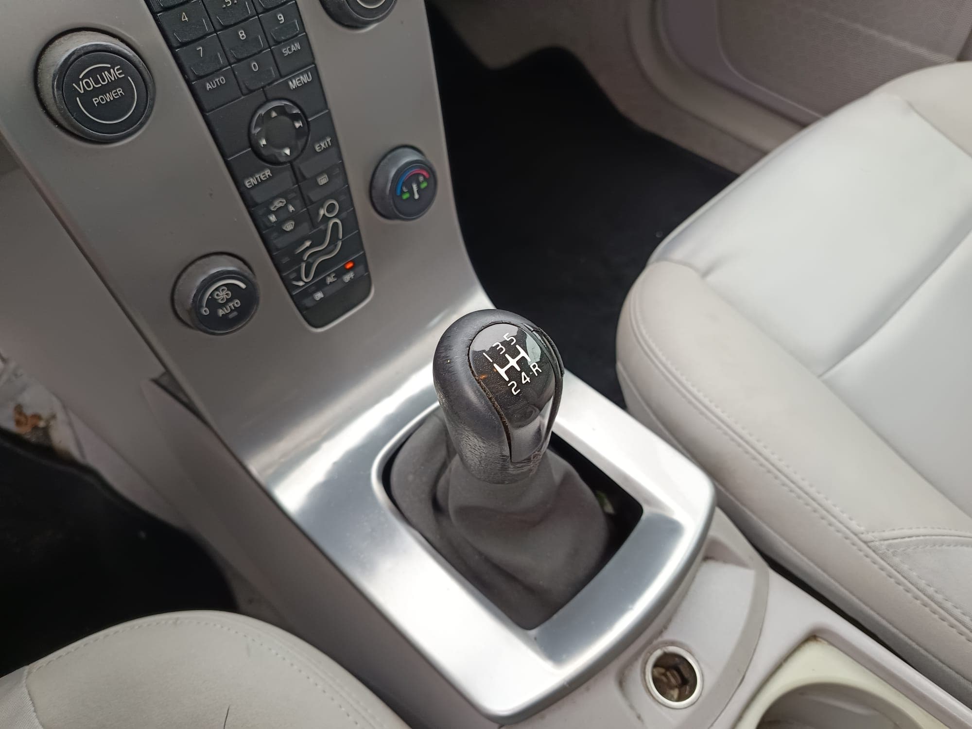 Volvo V50 · Ano 2007 — image 23