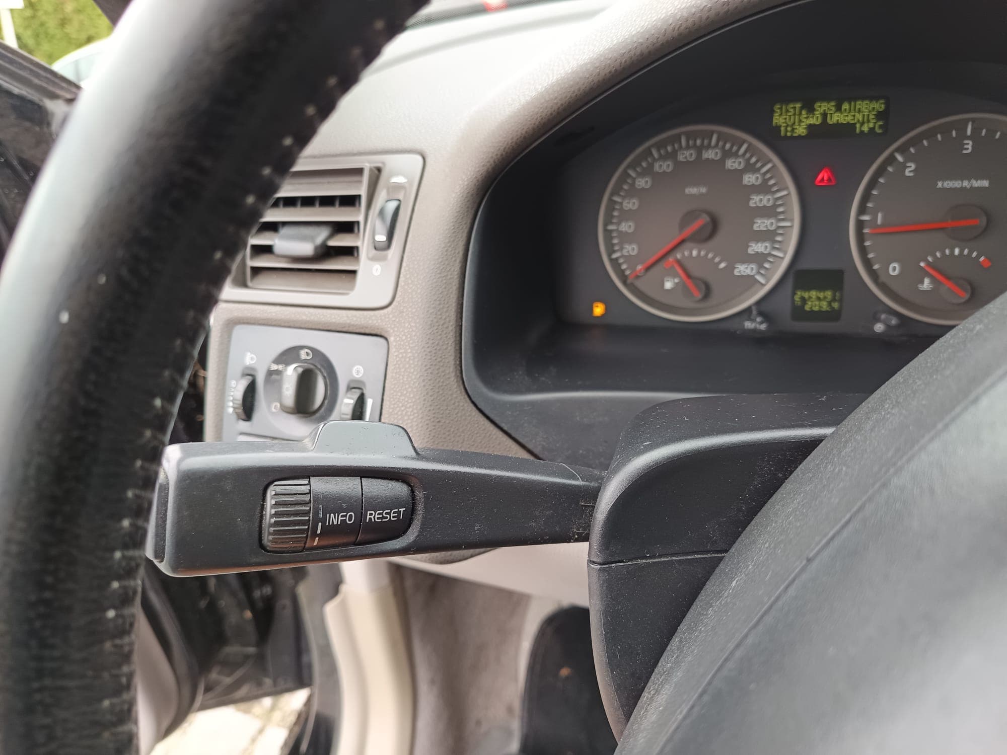 Volvo V50 · Ano 2007 — image 19