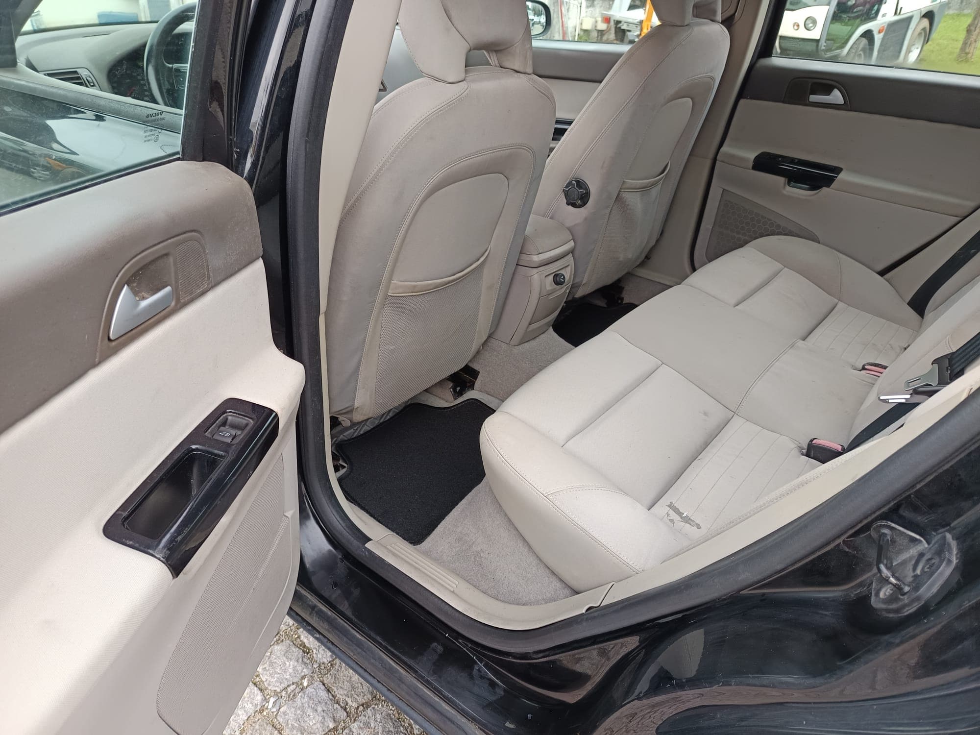 Volvo V50 · Ano 2007 — image 33
