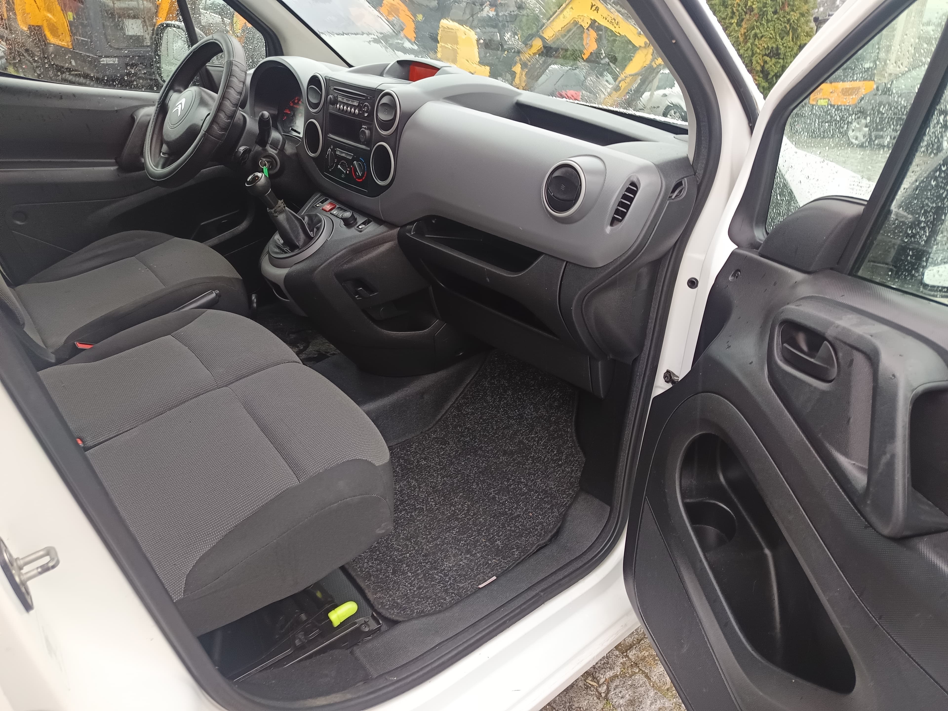 Citroën Berlingo · Ano 2018 — imagem 19