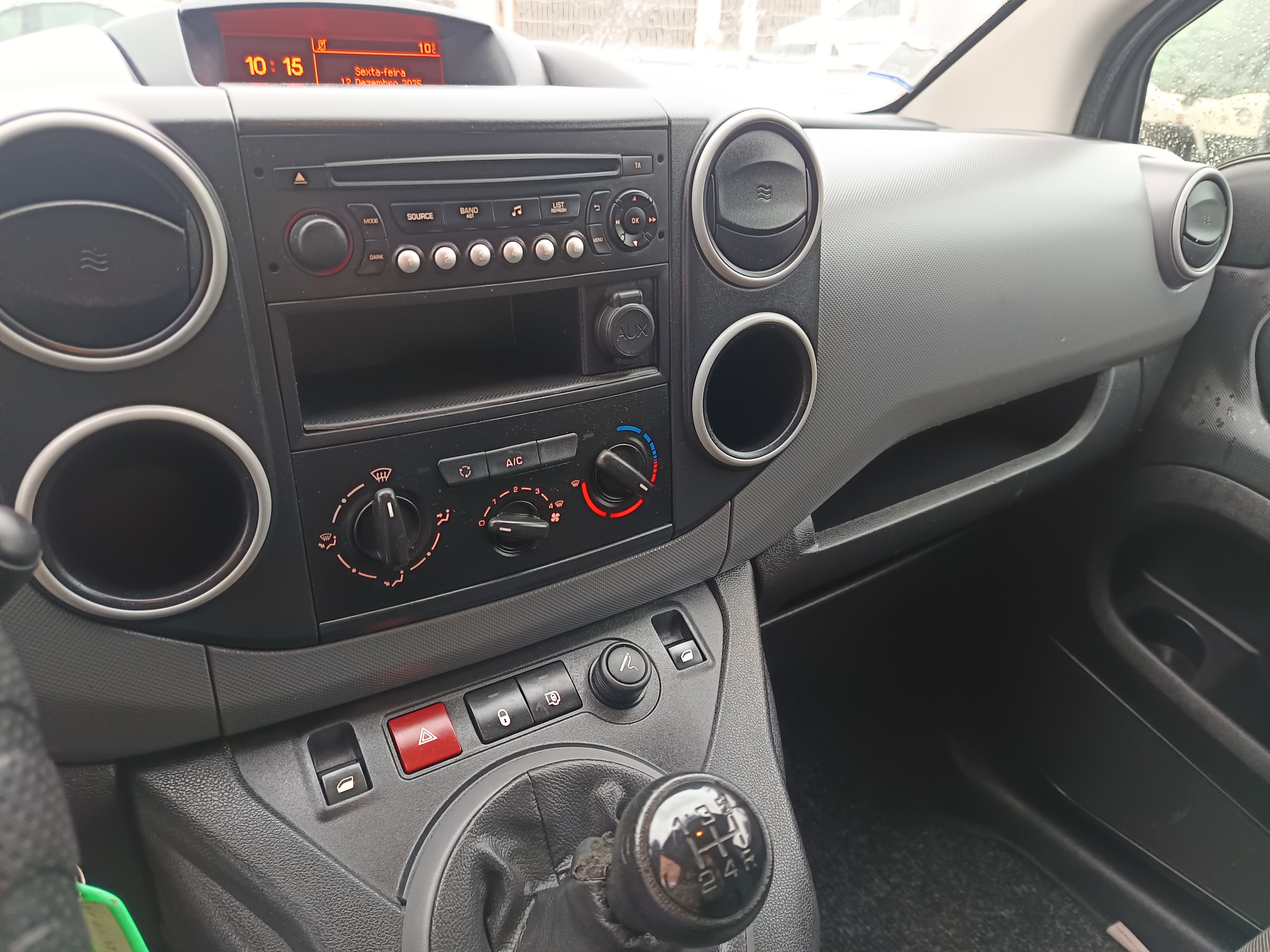Citroën Berlingo · Ano 2018 — imagem 25