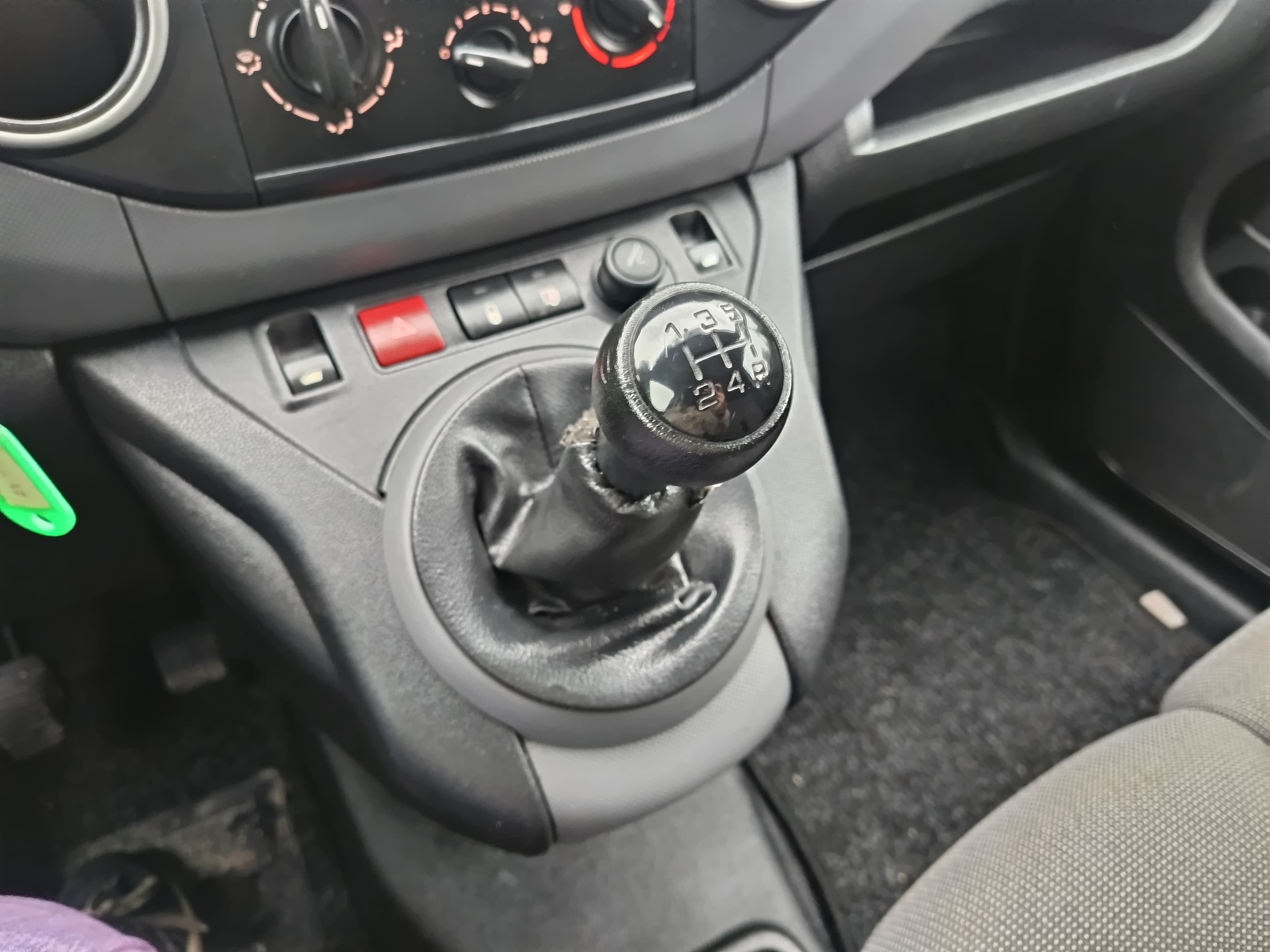 Citroën Berlingo · Ano 2018 — imagem 28