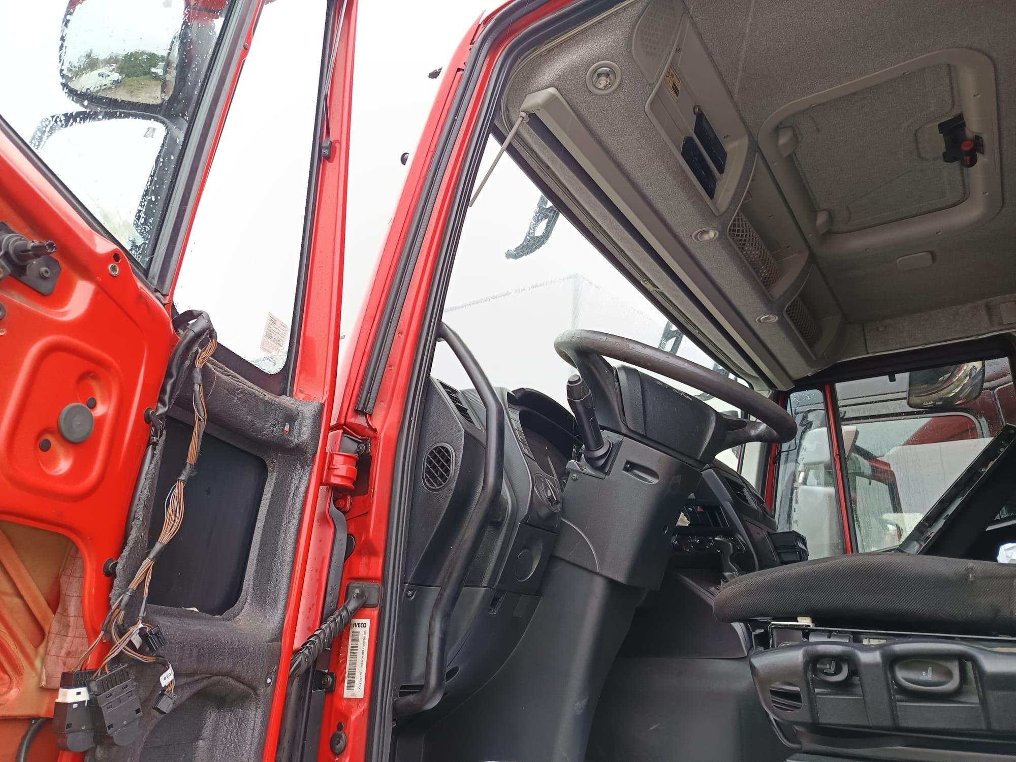 Iveco Stralis 460 · Ano 2017 — imagem 17