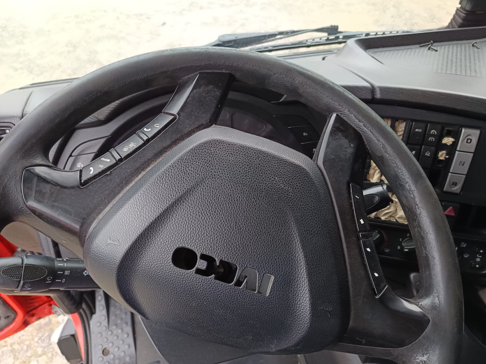 Iveco Stralis 460 · Ano 2017 — imagem 26