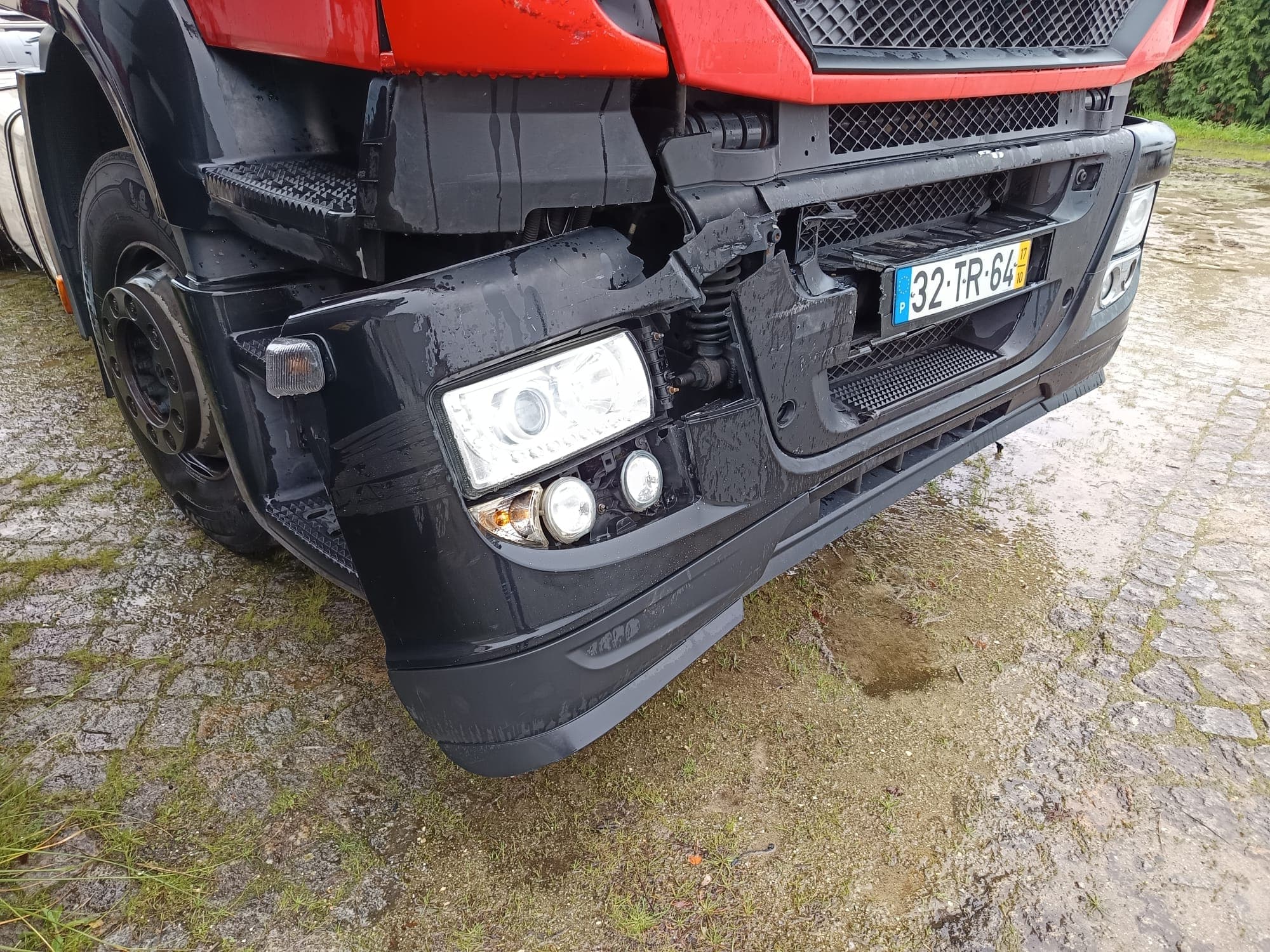 Iveco Stralis 460 · Ano 2017 — imagem 8