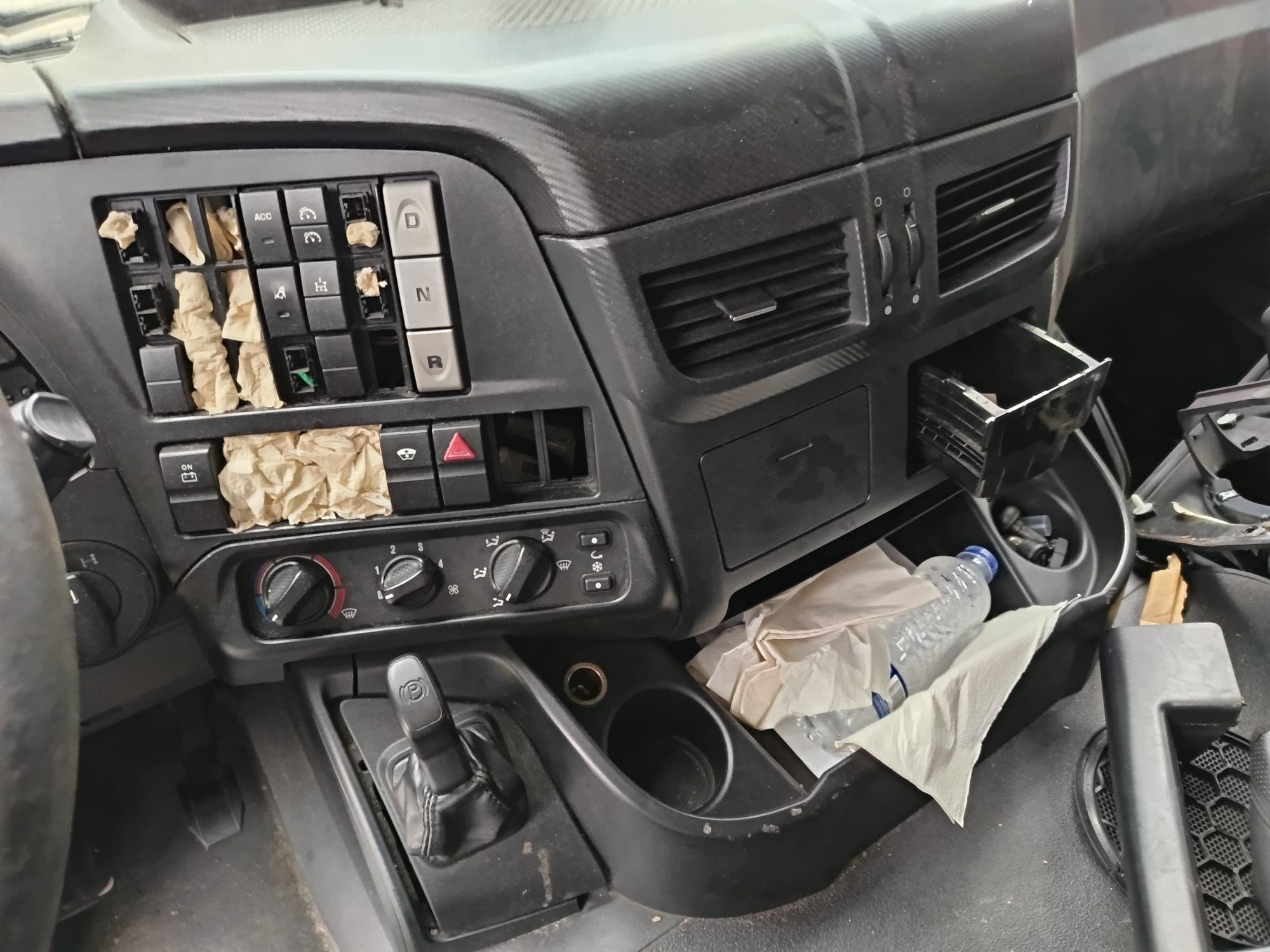 Iveco Stralis 460 · Ano 2017 — imagem 25