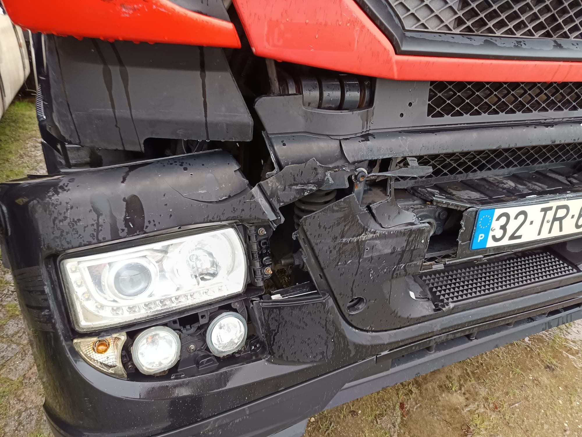 Iveco Stralis 460 · Ano 2017 — imagem 14