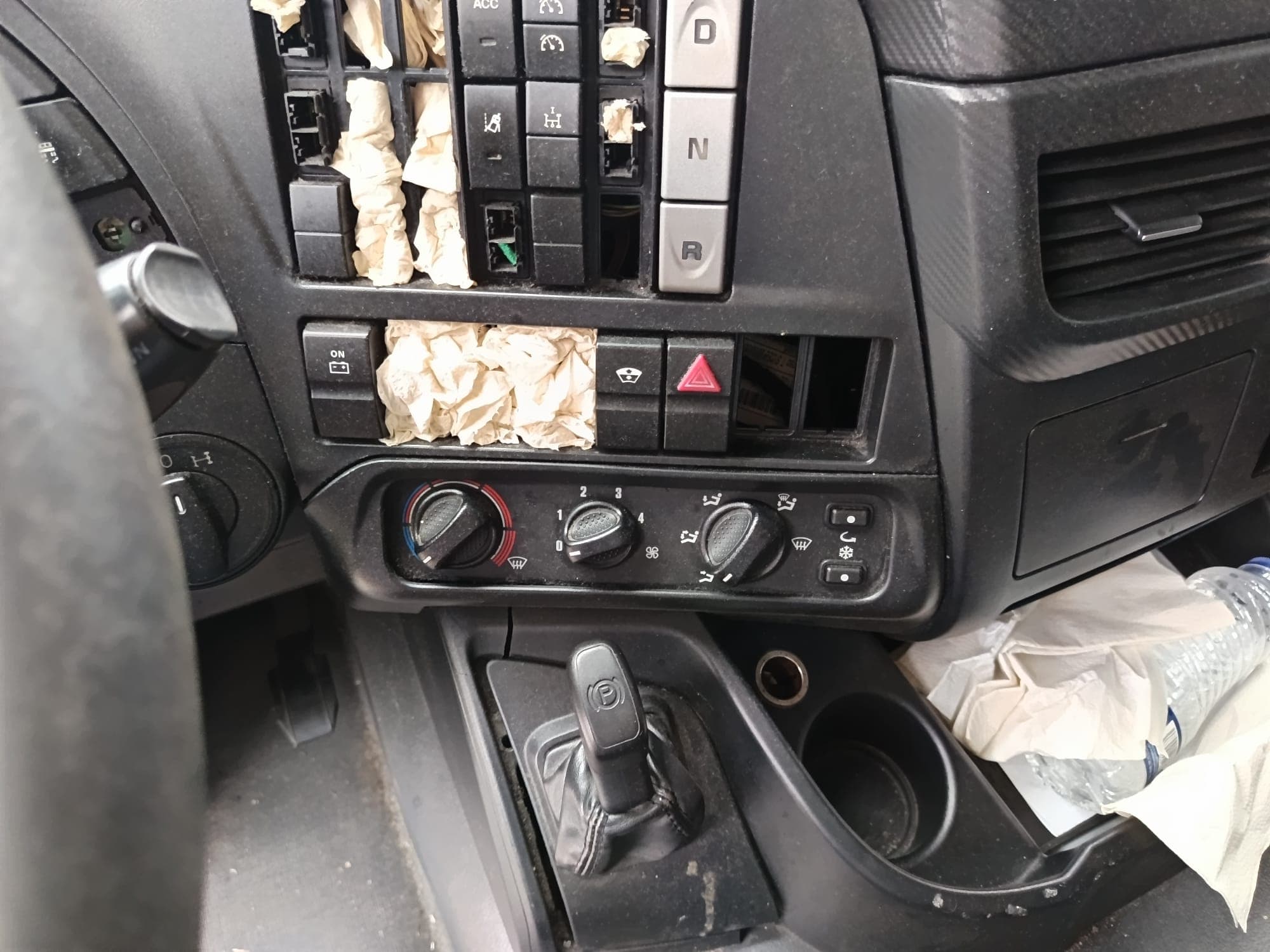 Iveco Stralis 460 · Ano 2017 — imagem 23