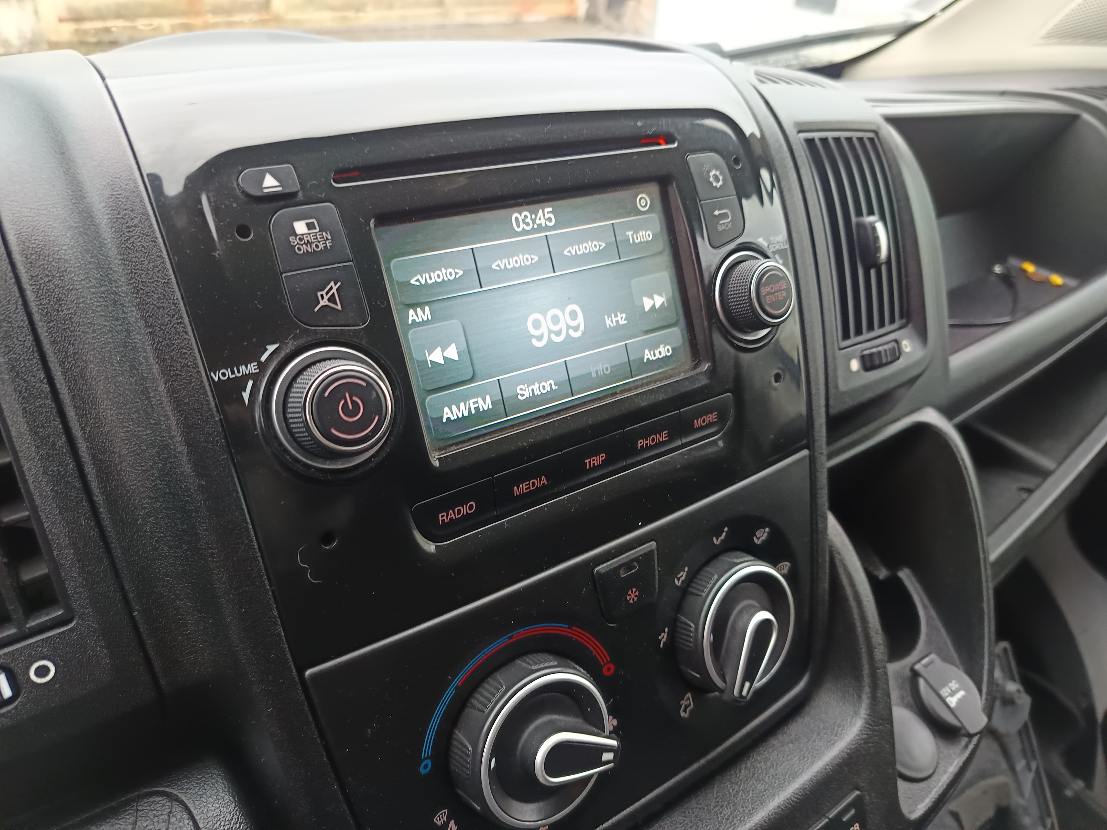 Peugeot Boxer · Ano 2018 — image 24