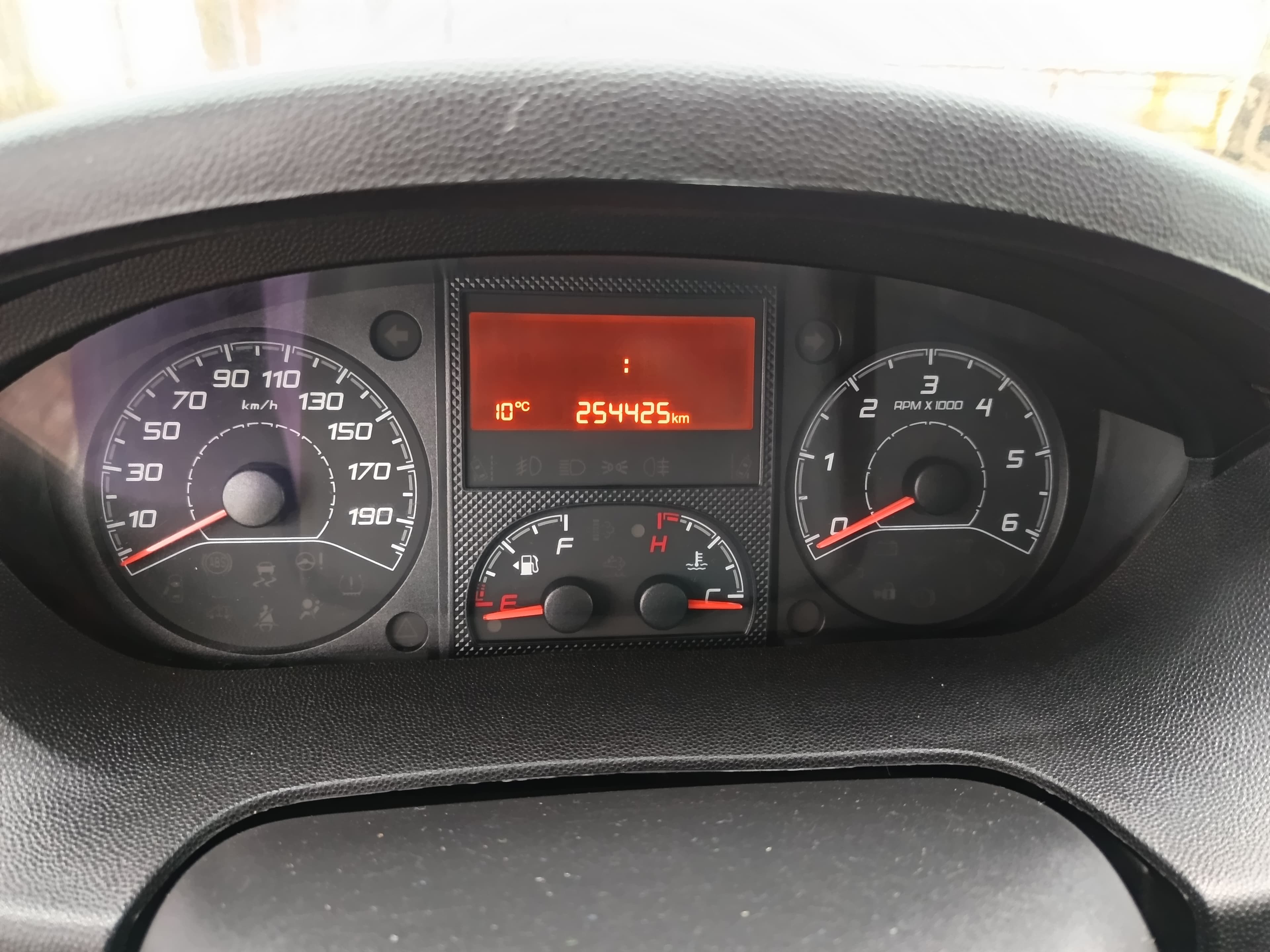 Peugeot Boxer · Ano 2018 — image 25