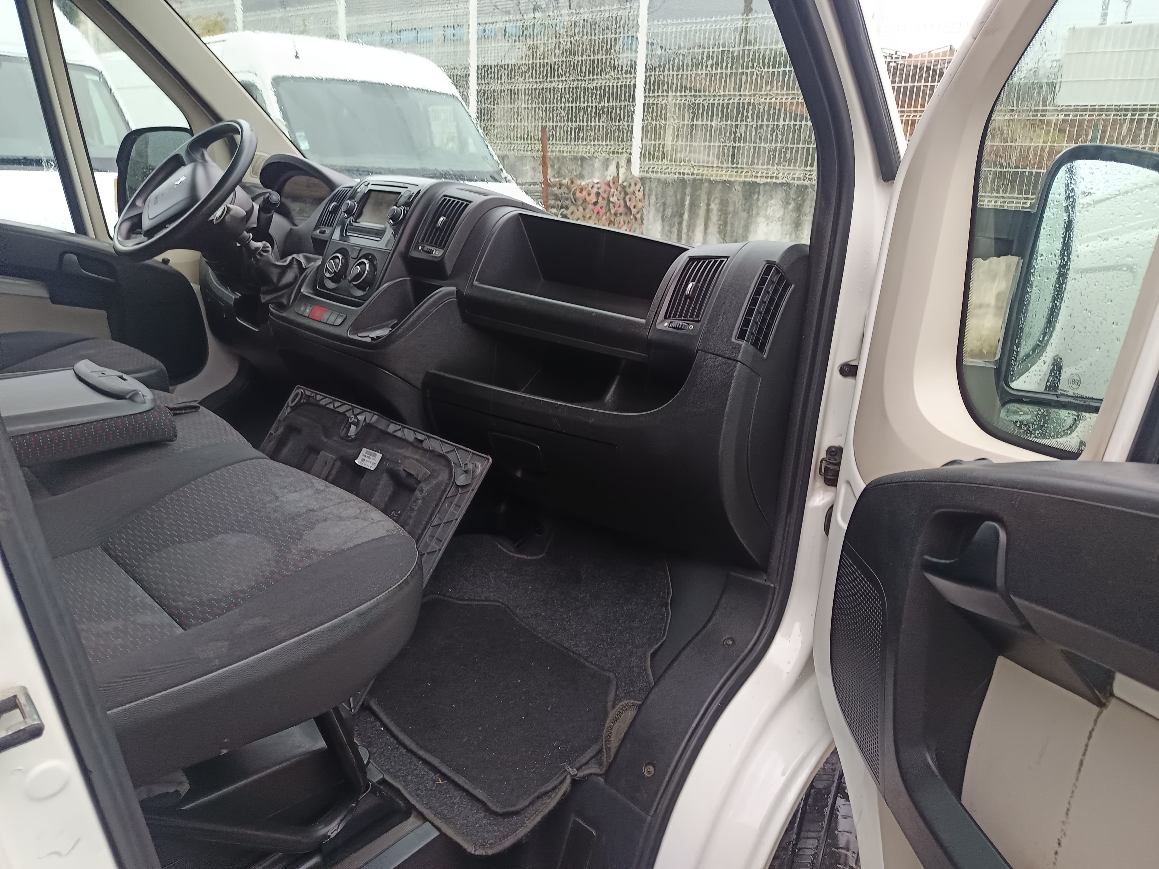 Peugeot Boxer · Ano 2018 — image 19