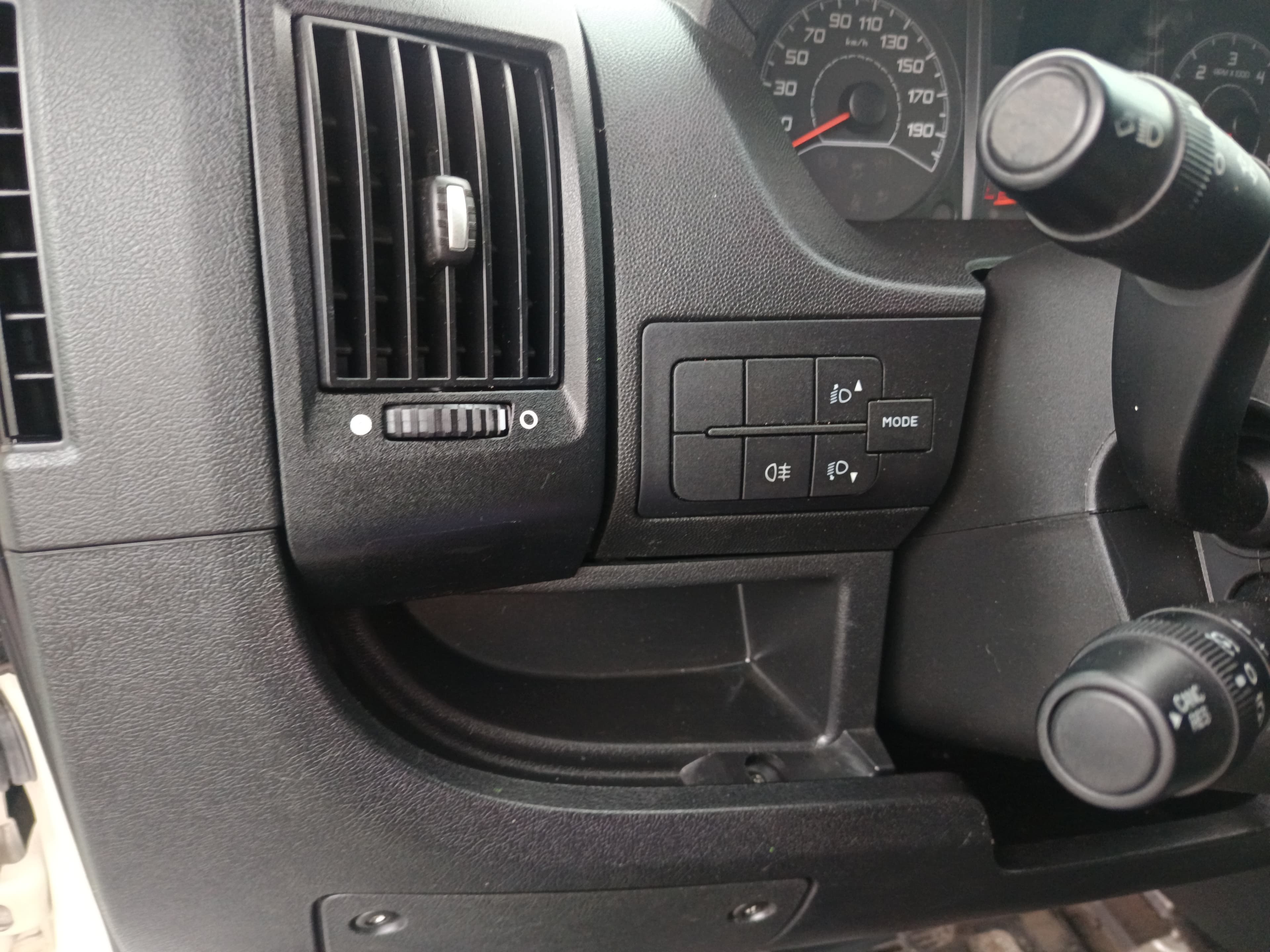 Peugeot Boxer · Ano 2018 — image 29
