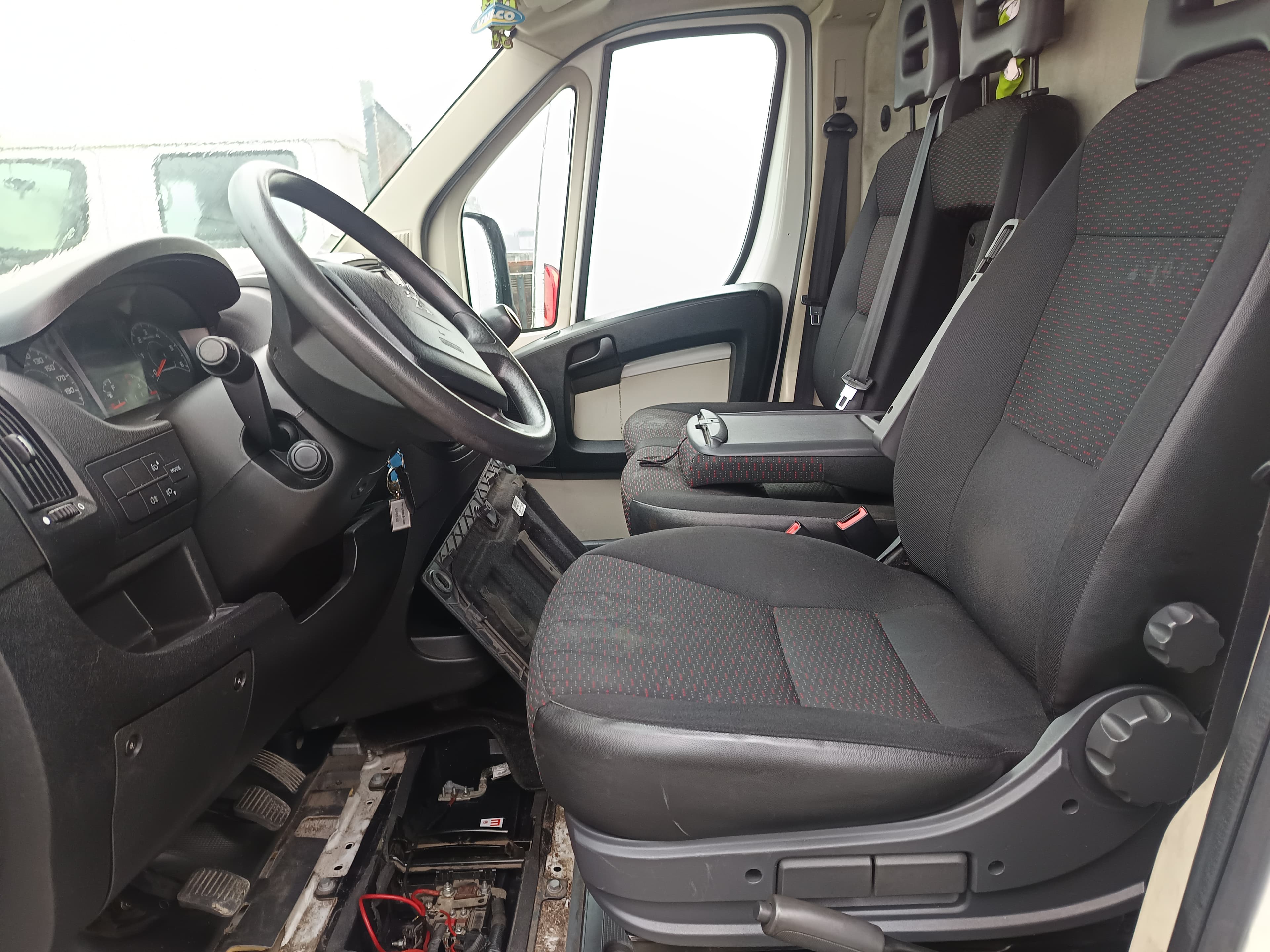 Peugeot Boxer · Ano 2018 — image 17
