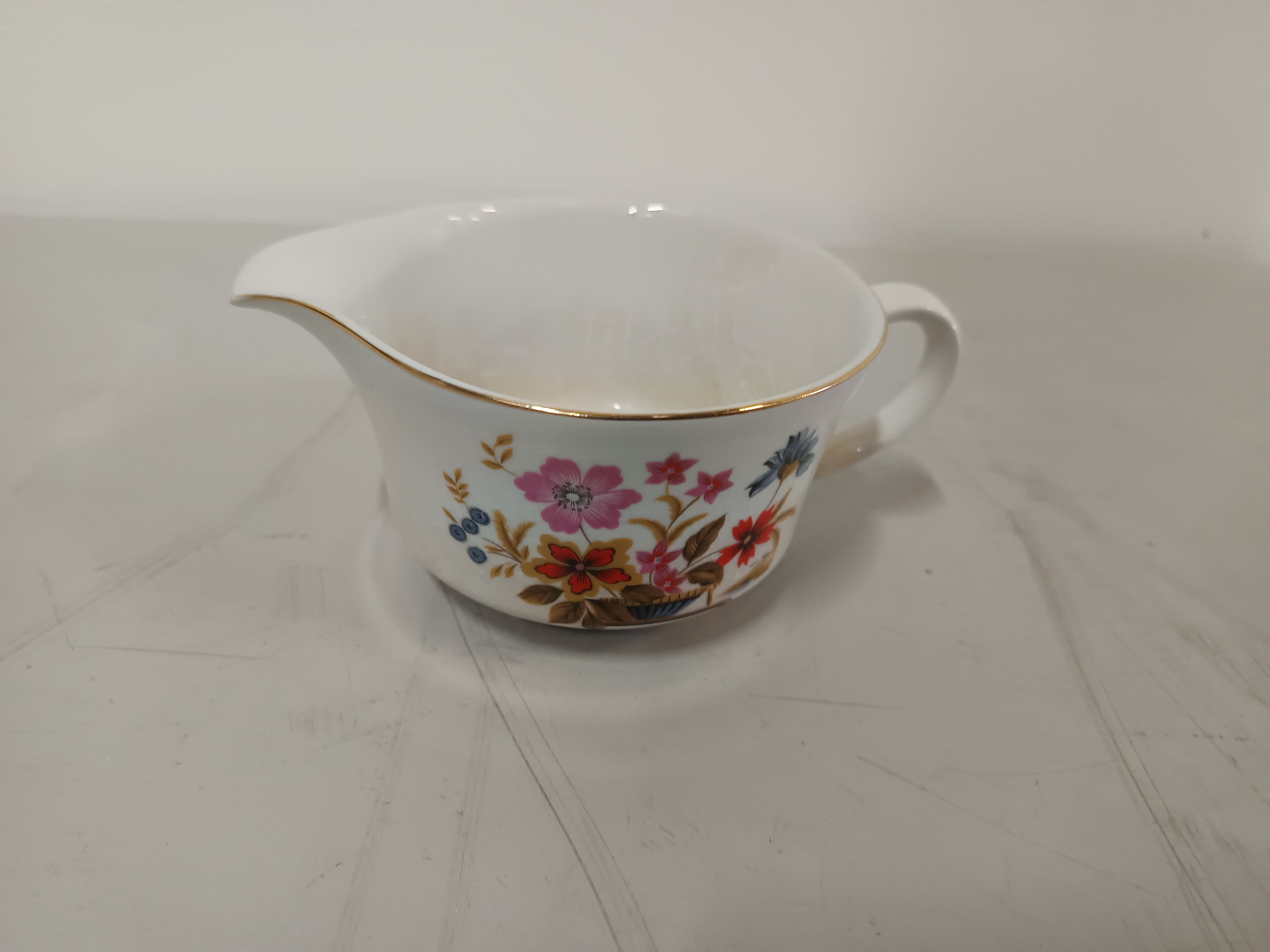 Jarra em porcelana