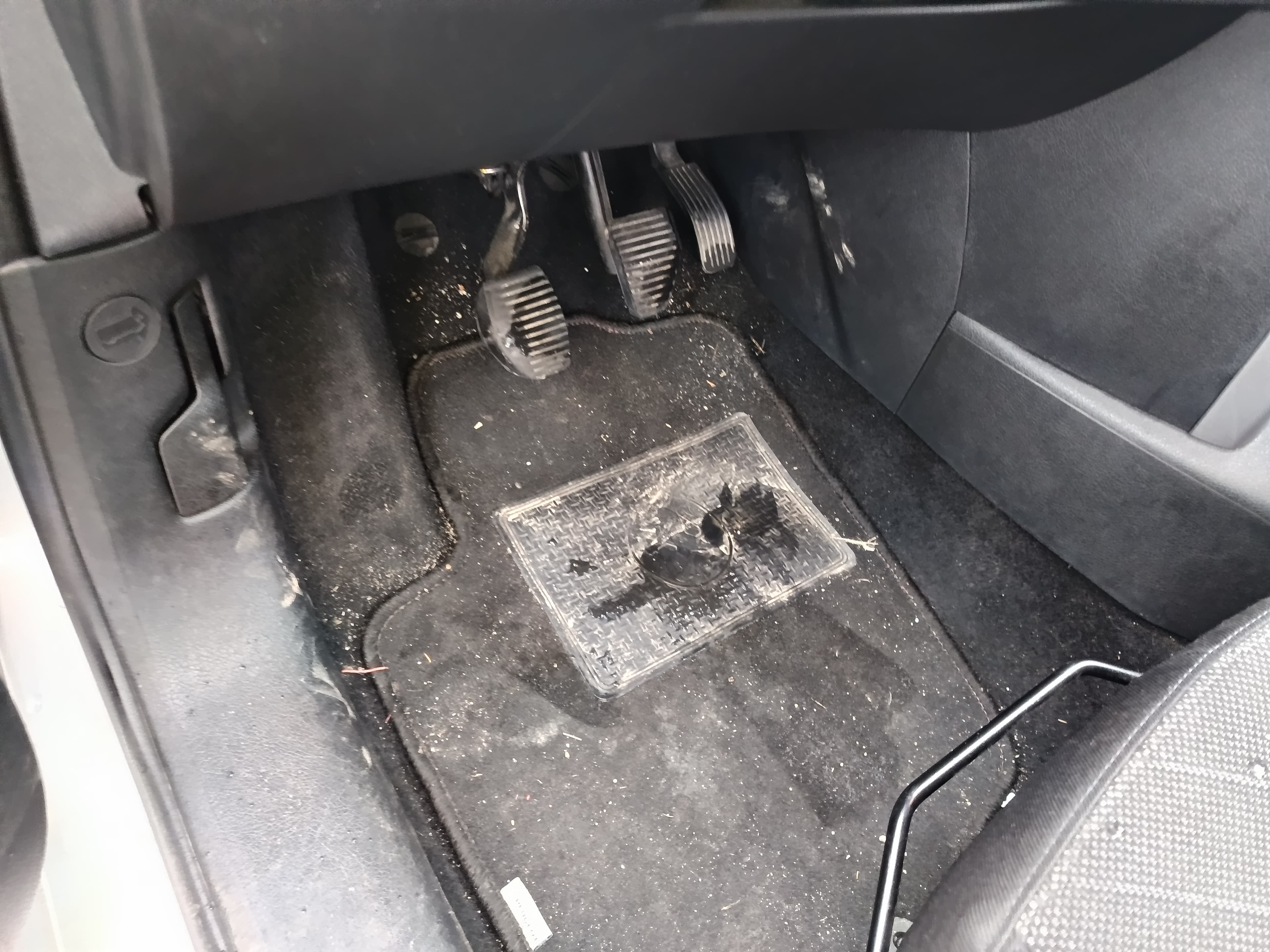 Peugeot 207 1.6 HDI · Ano 2009 — imagen 26