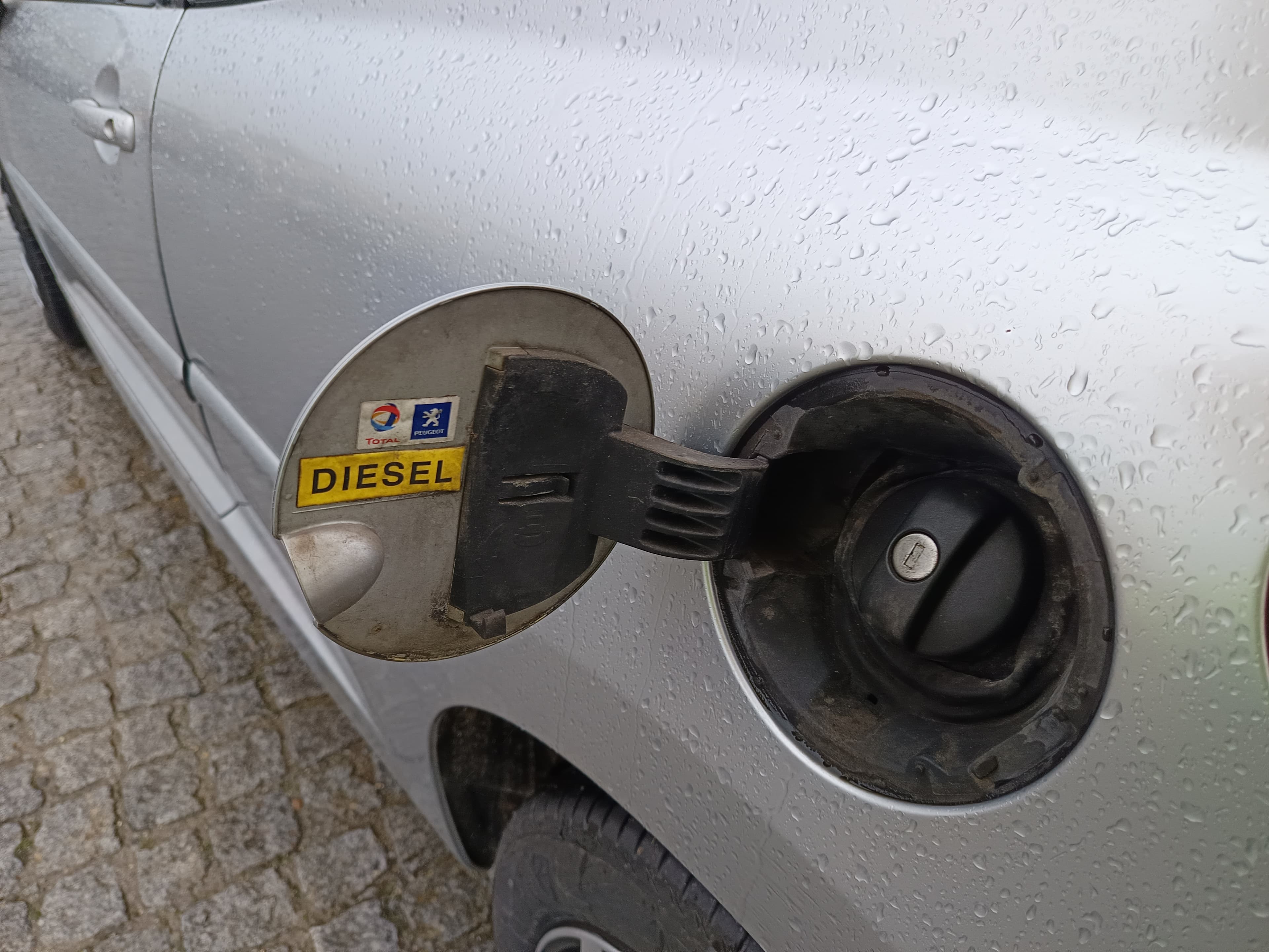Peugeot 207 1.6 HDI · Ano 2009 — imagen 14