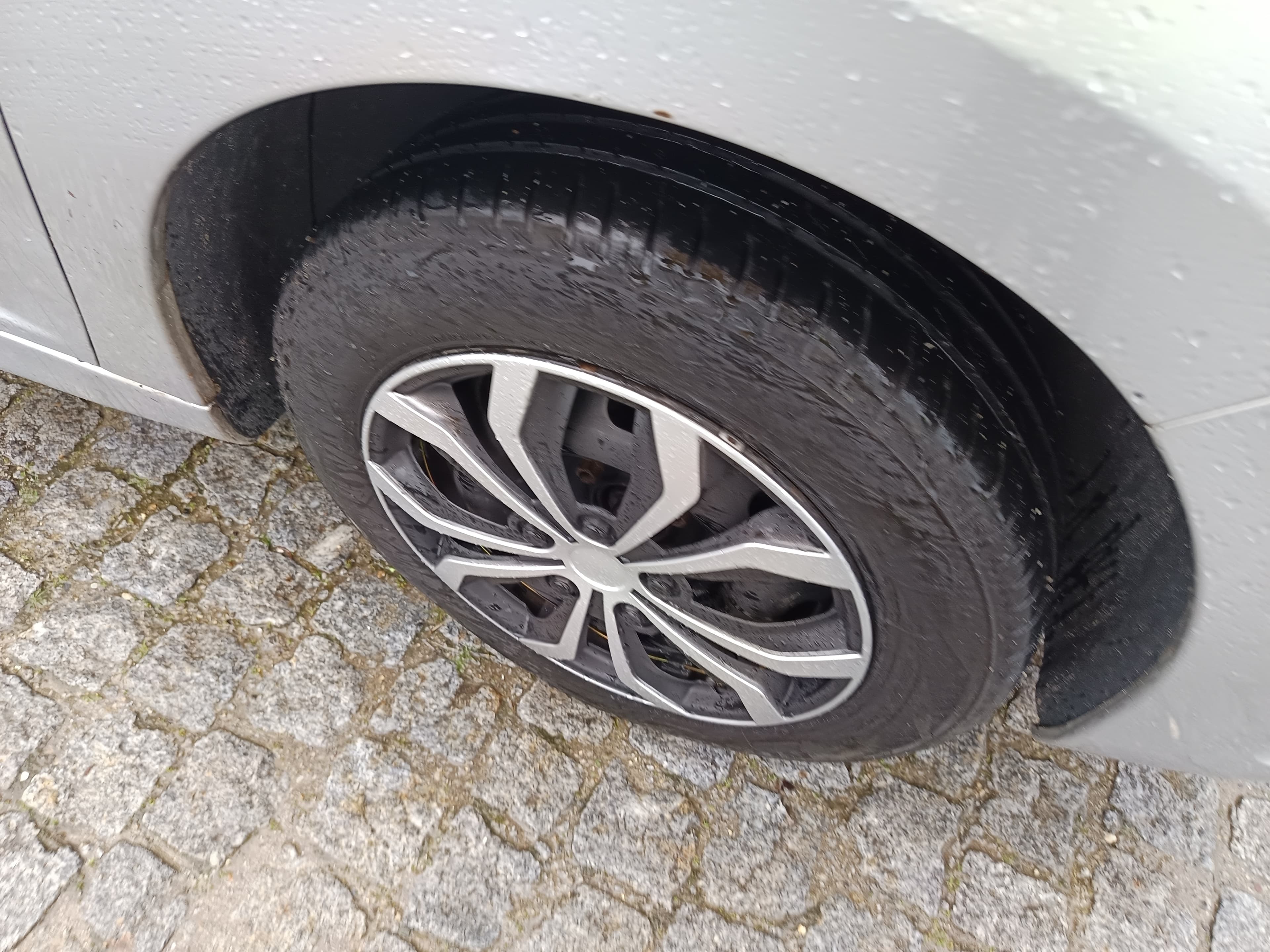 Peugeot 207 1.6 HDI · Ano 2009 — imagen 8