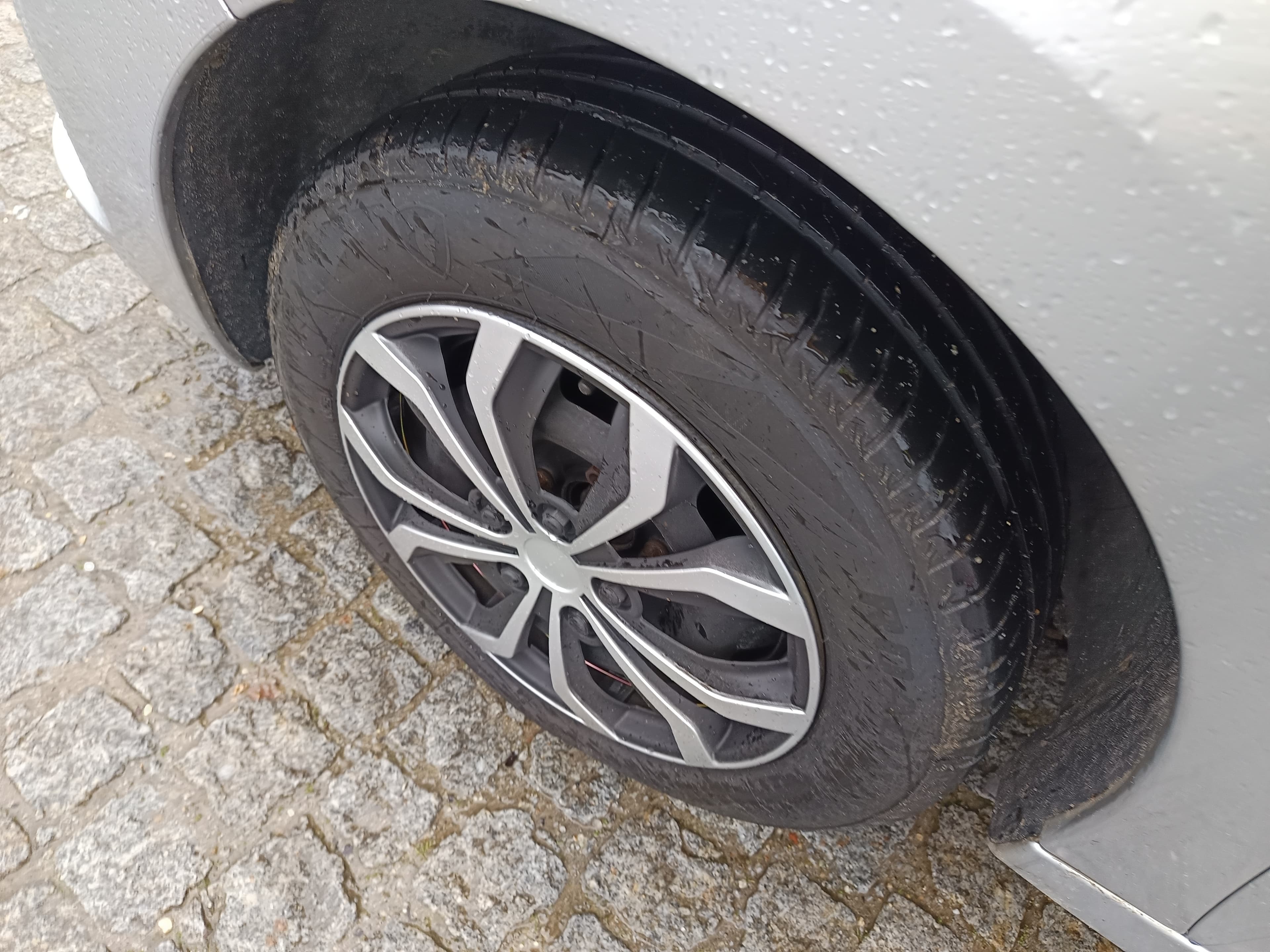Peugeot 207 1.6 HDI · Ano 2009 — imagen 10