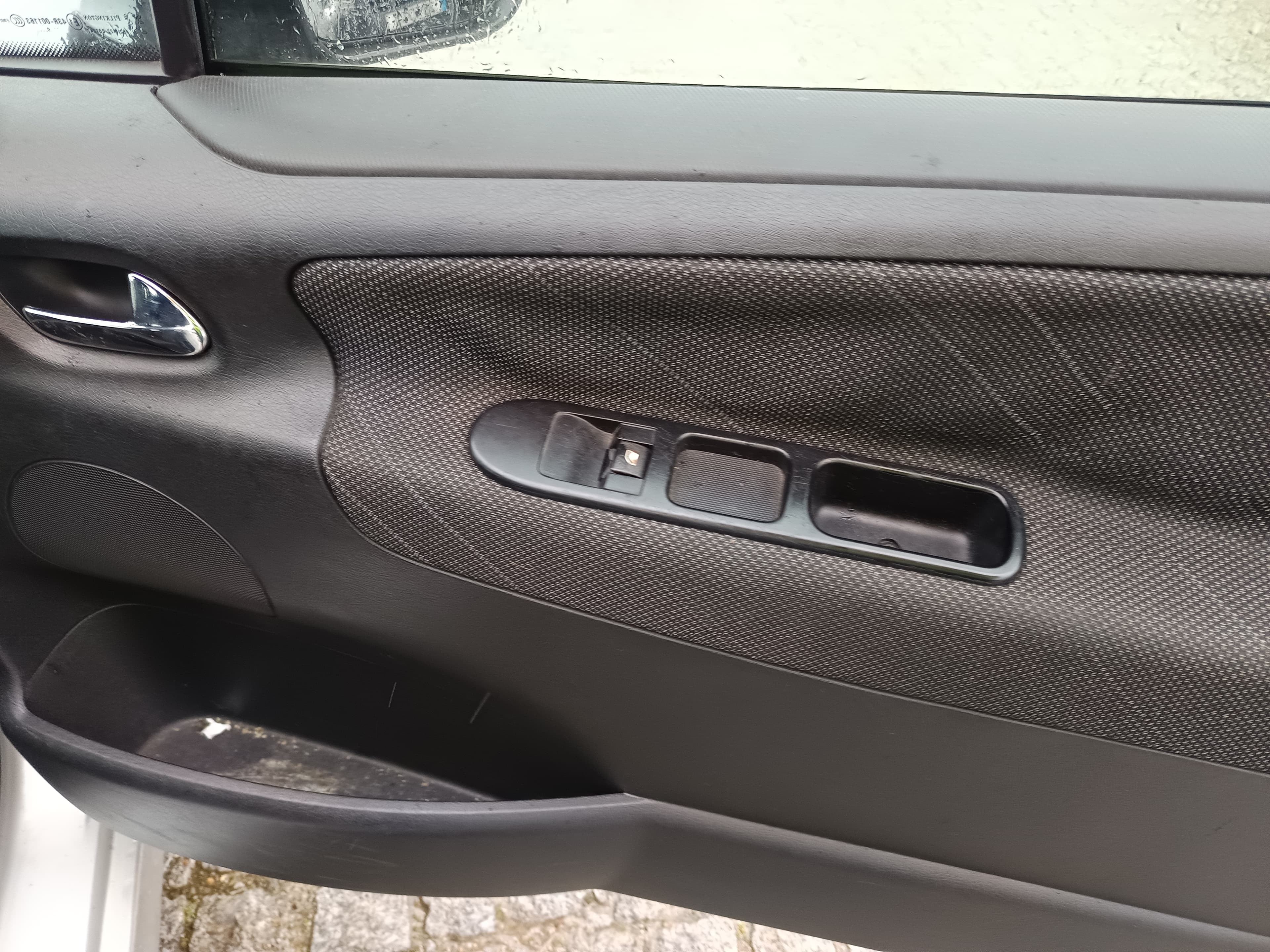 Peugeot 207 1.6 HDI · Ano 2009 — imagen 22