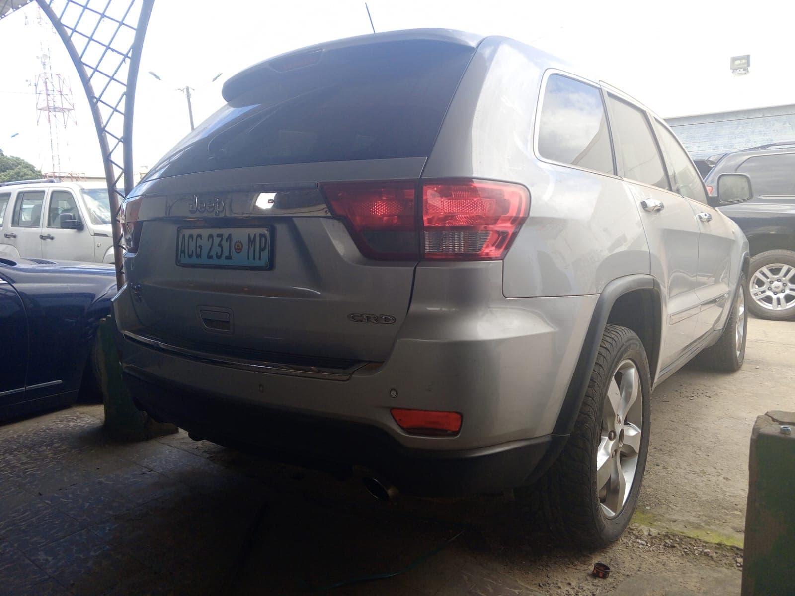JEEP GRAND CHEROKEE — image 5