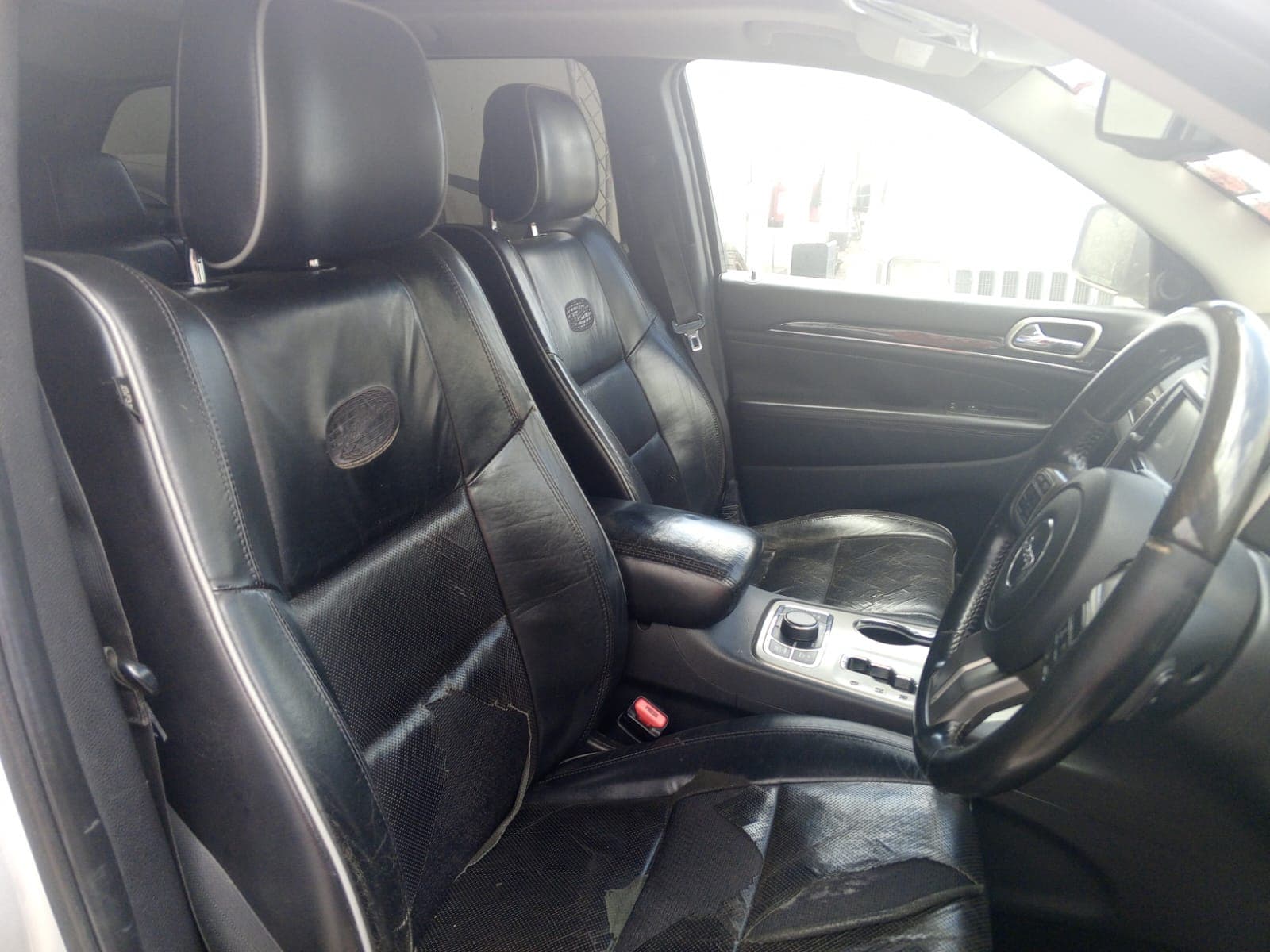 JEEP GRAND CHEROKEE — image 7