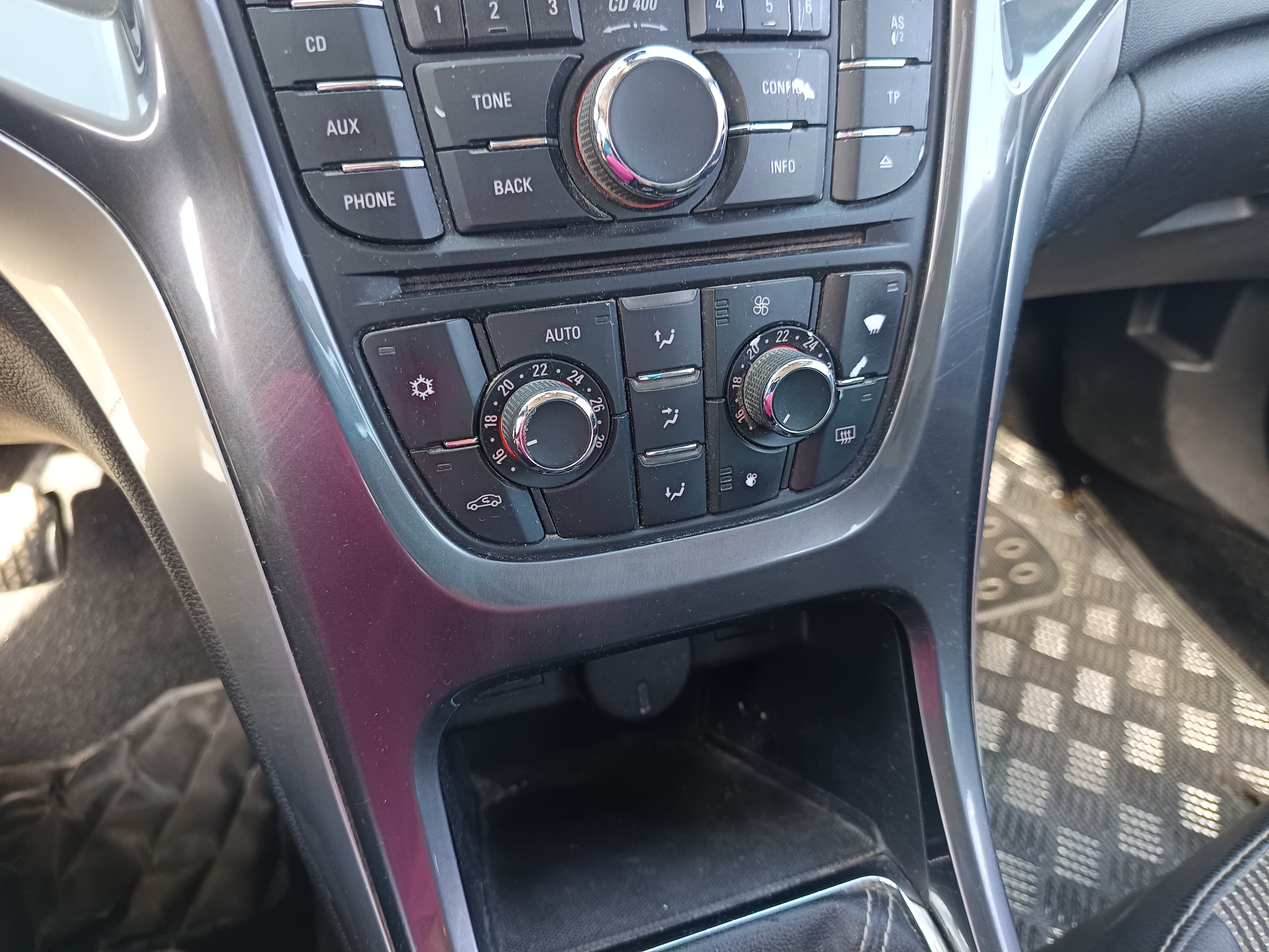 Opel Astra · Ano 2013 — imagem 40