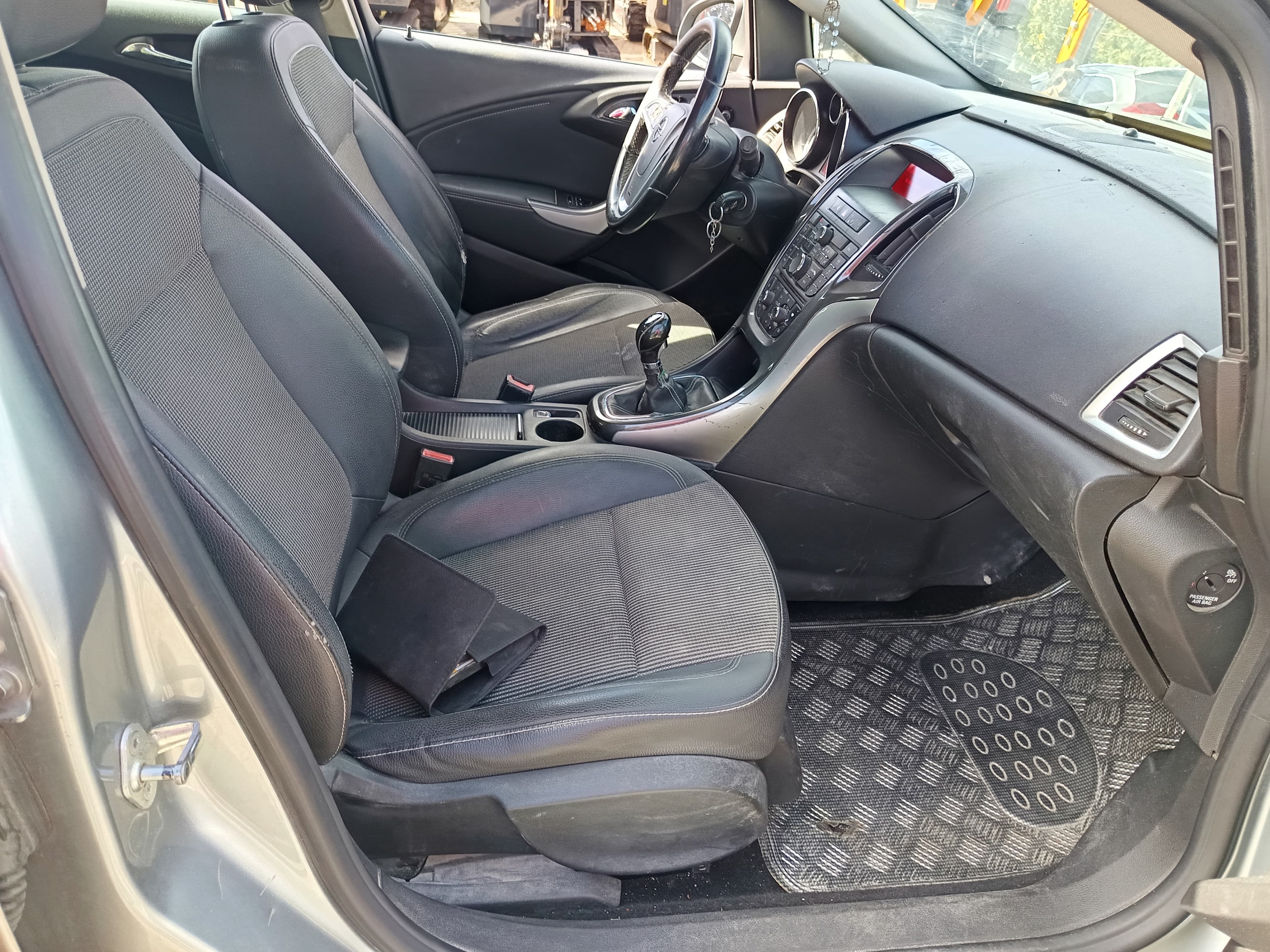 Opel Astra · Ano 2013 — imagem 27