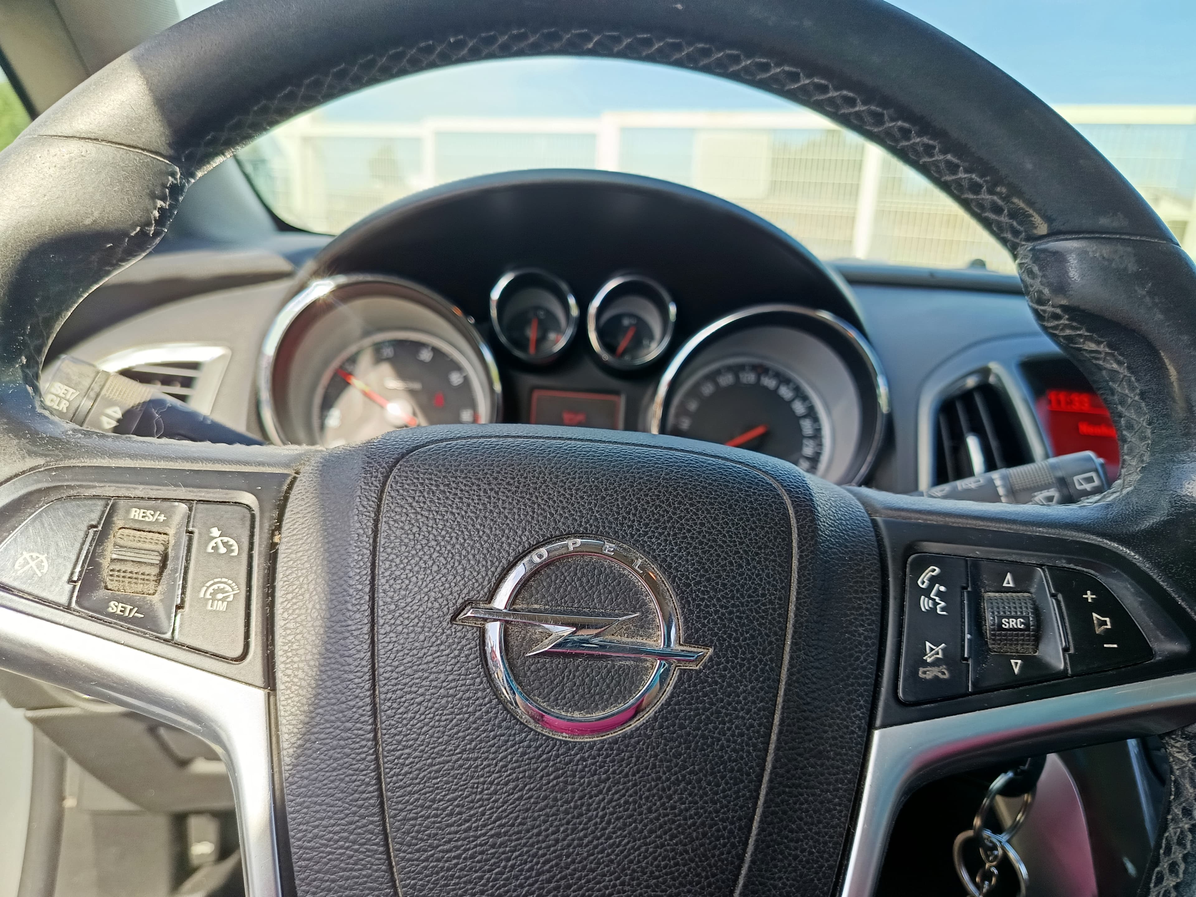 Opel Astra · Ano 2013 — imagem 42