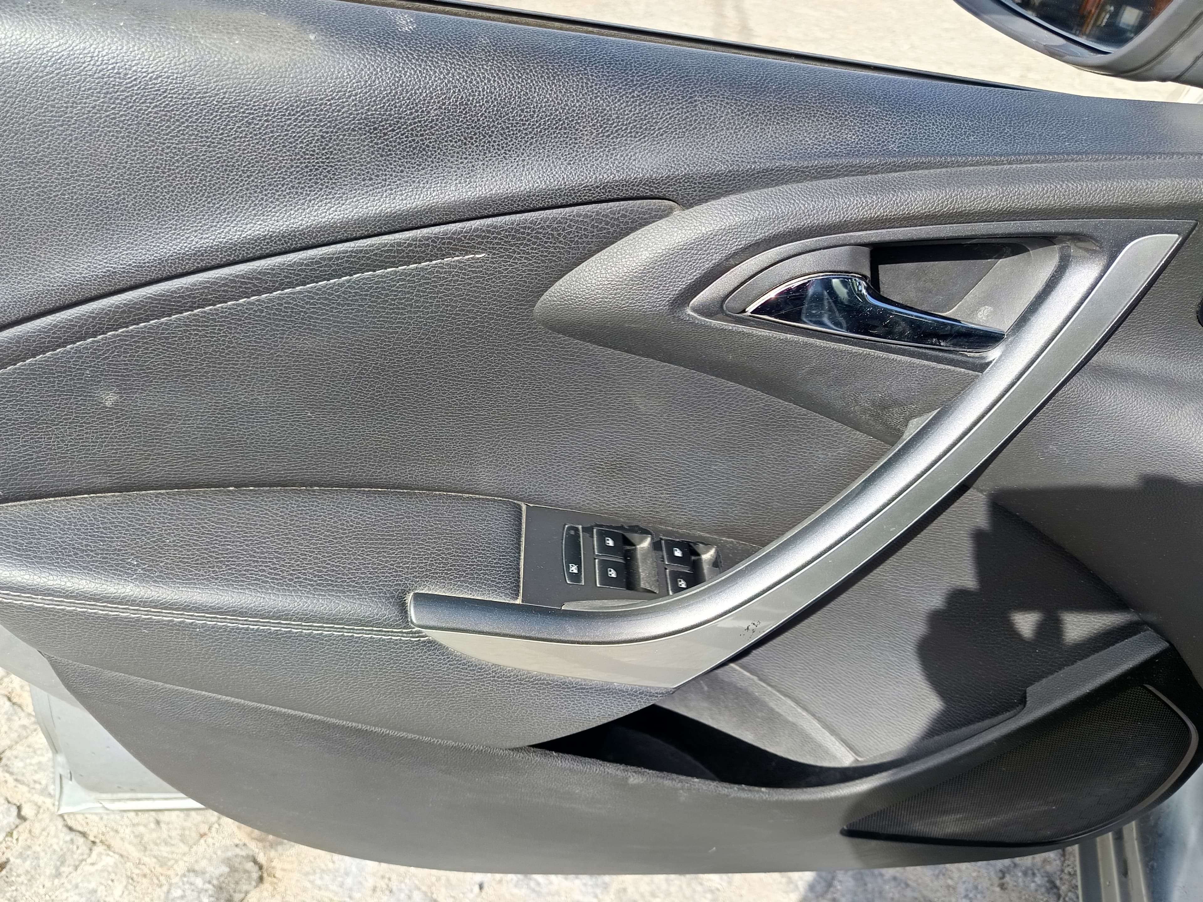 Opel Astra · Ano 2013 — imagem 32