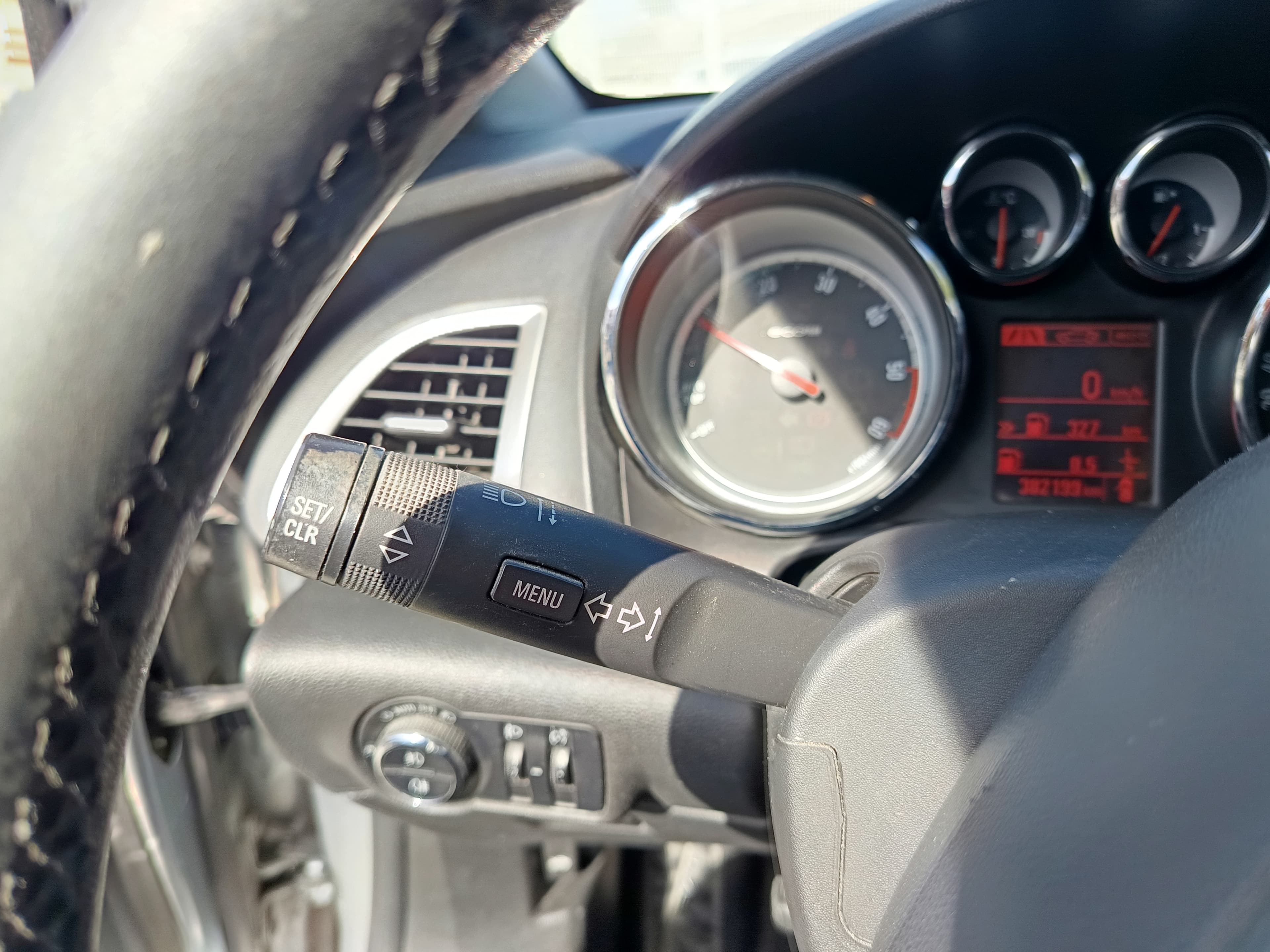 Opel Astra · Ano 2013 — imagem 45