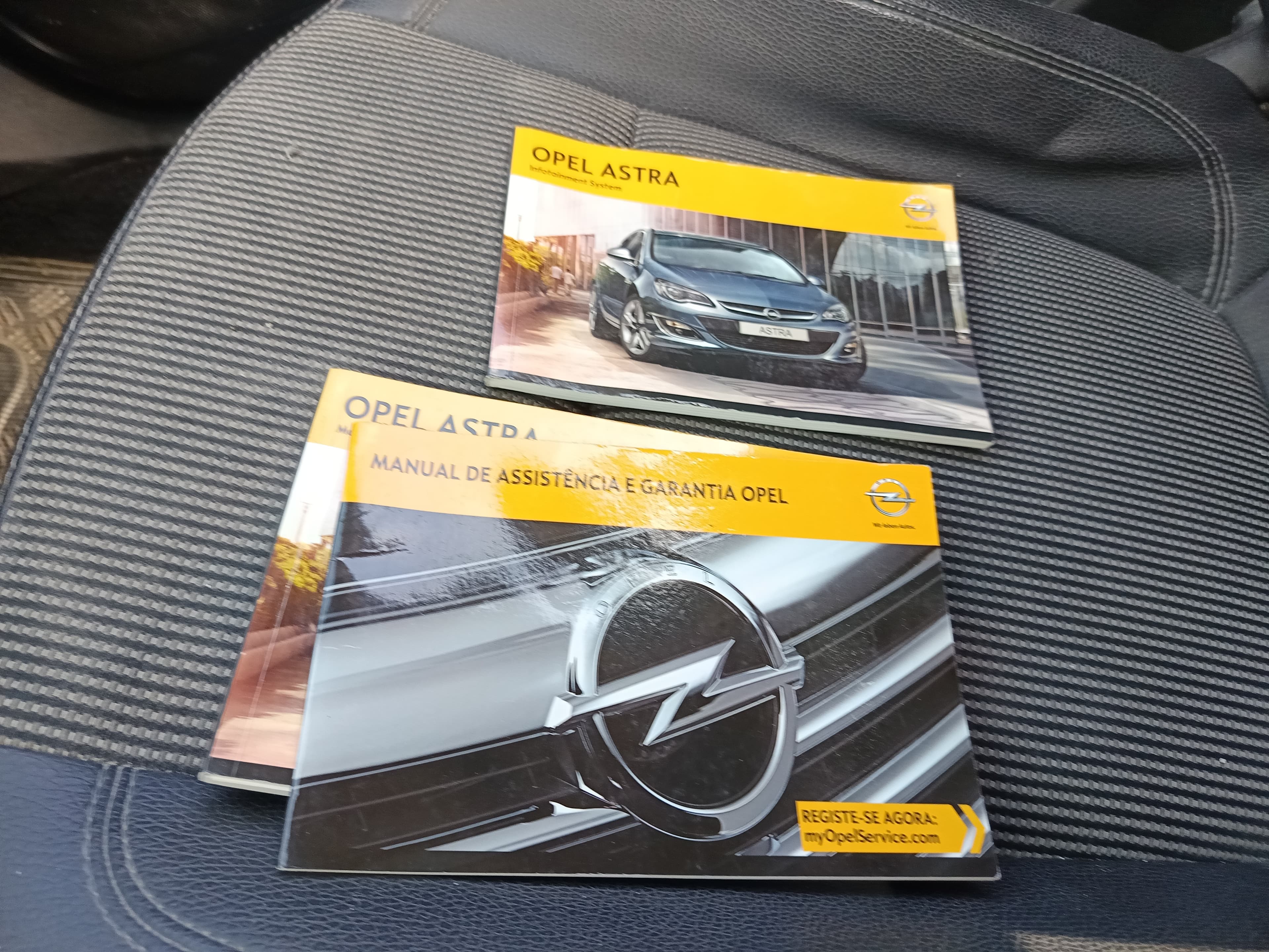 Opel Astra · Ano 2013 — imagem 47