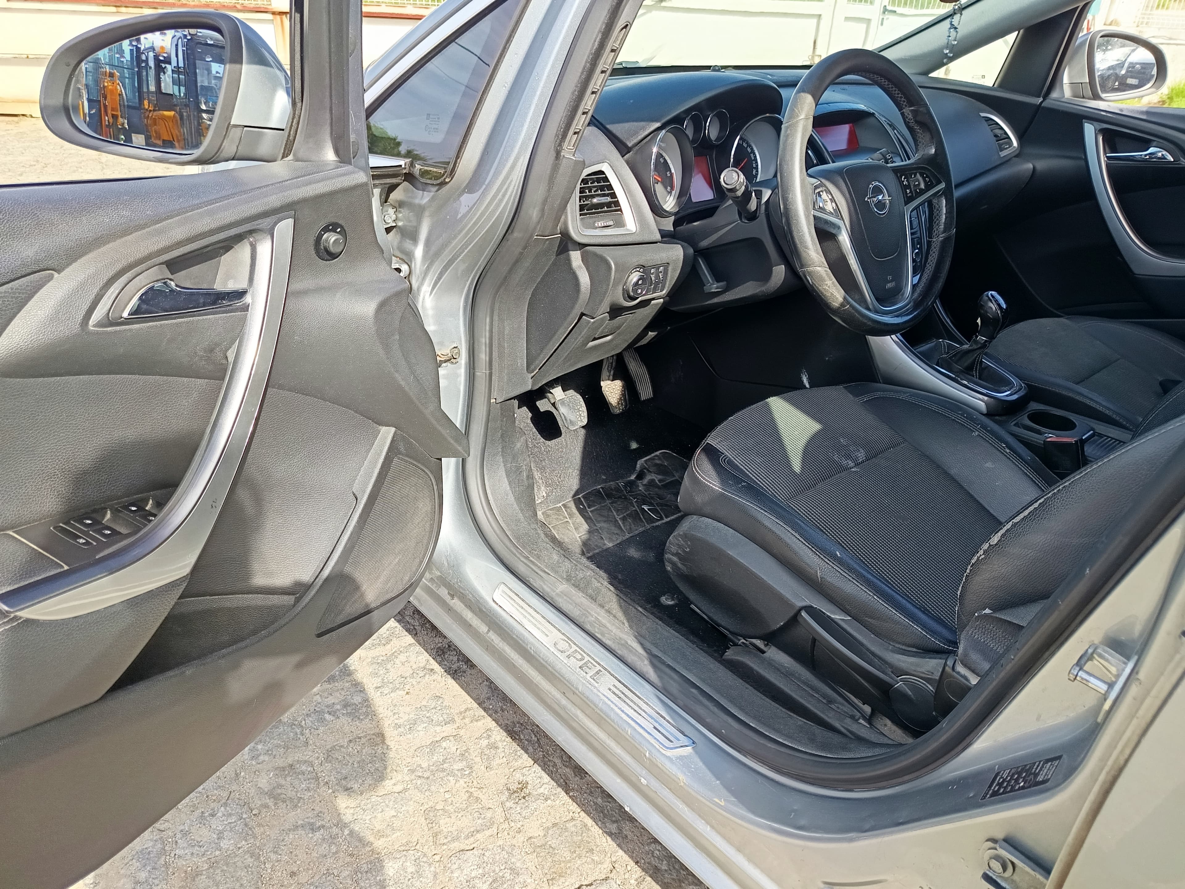 Opel Astra · Ano 2013 — imagem 31